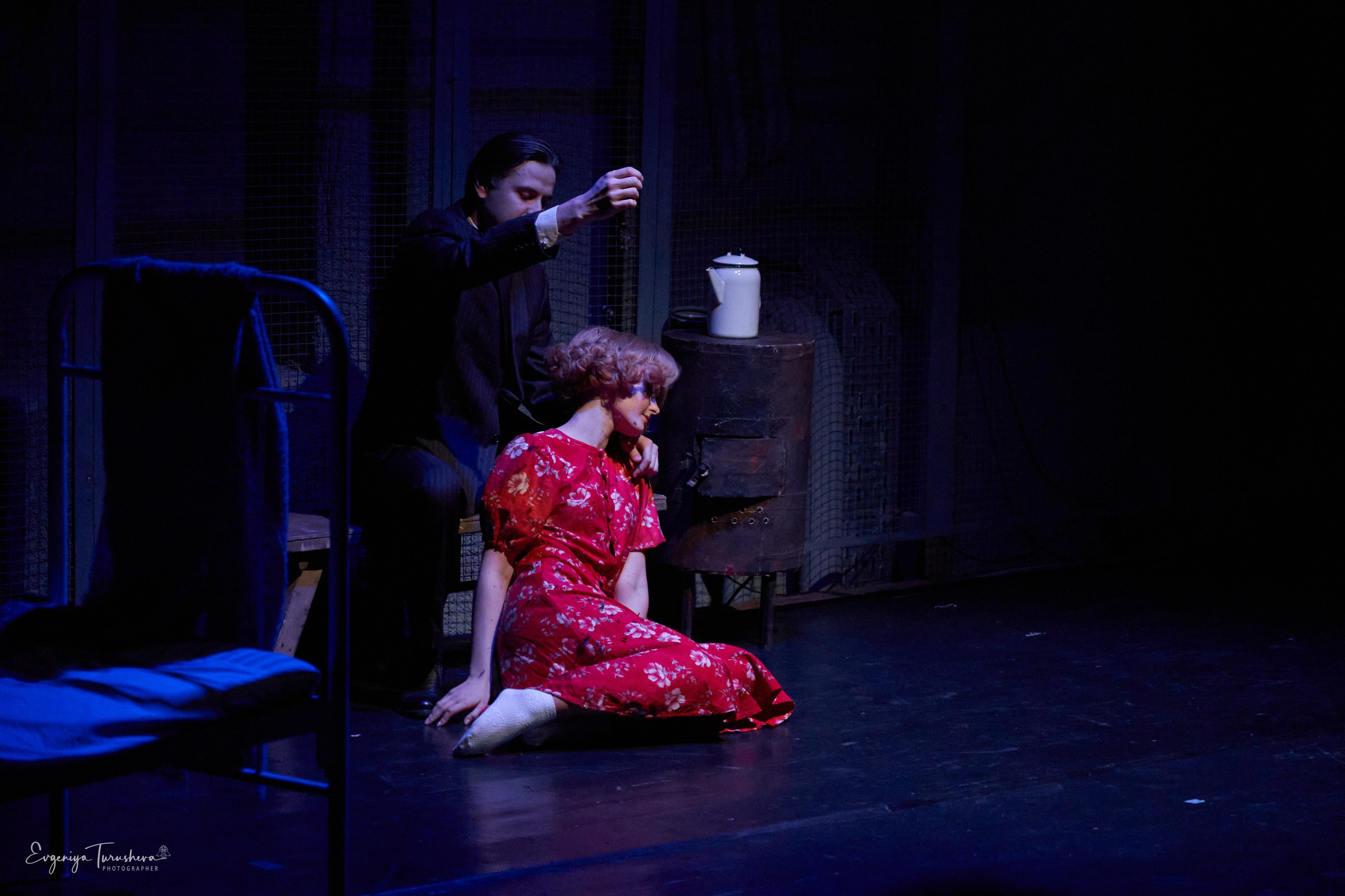 «Не бойся быть счастливым» (по пьесе А. Арбузова «Мой бедный Марат») | 26.01.2024 | ЦАТРА (экспериментальная сцена). Фотограф Евгения Турушева