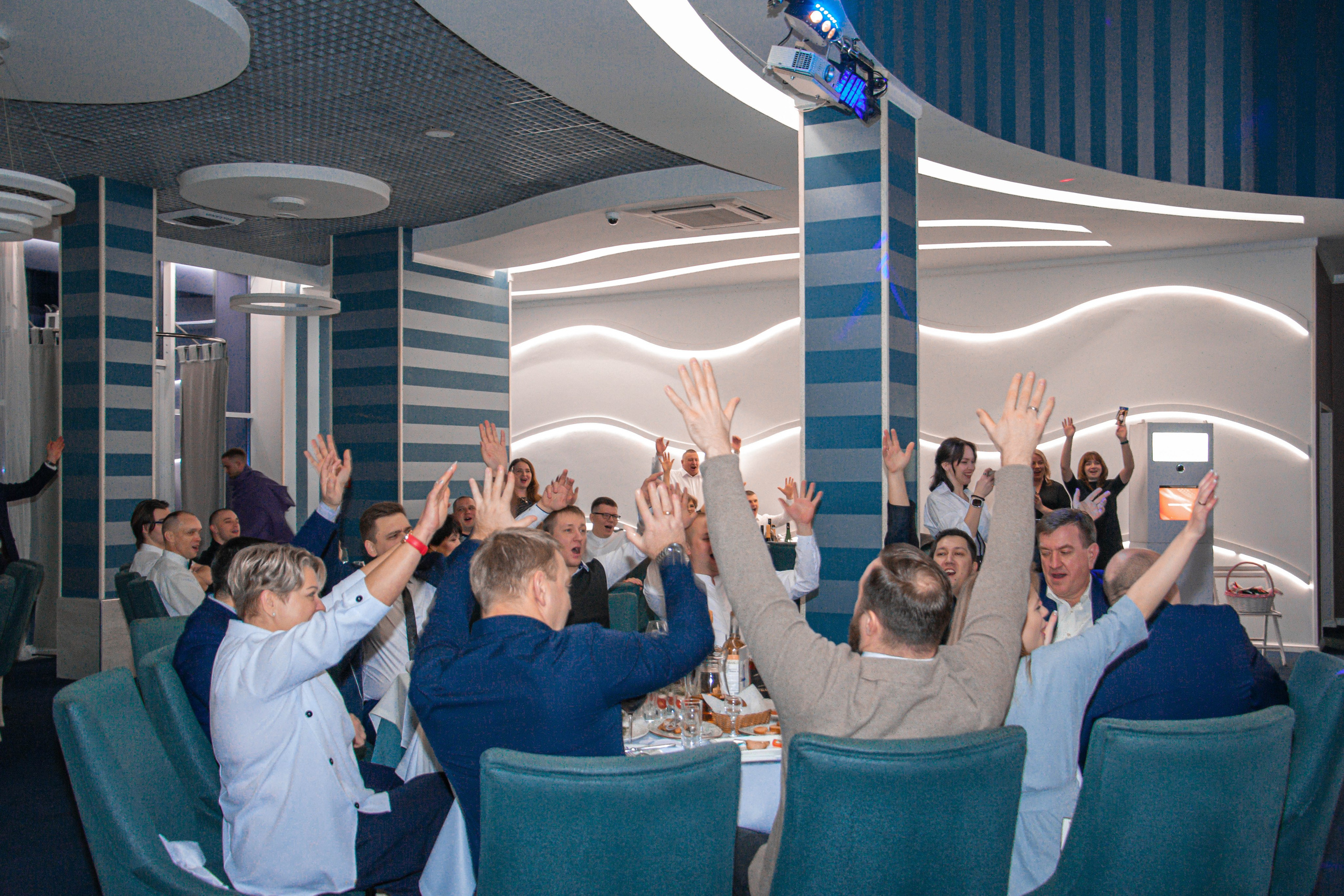 Корпоратив. Женский фотограф в Людиново и Киров