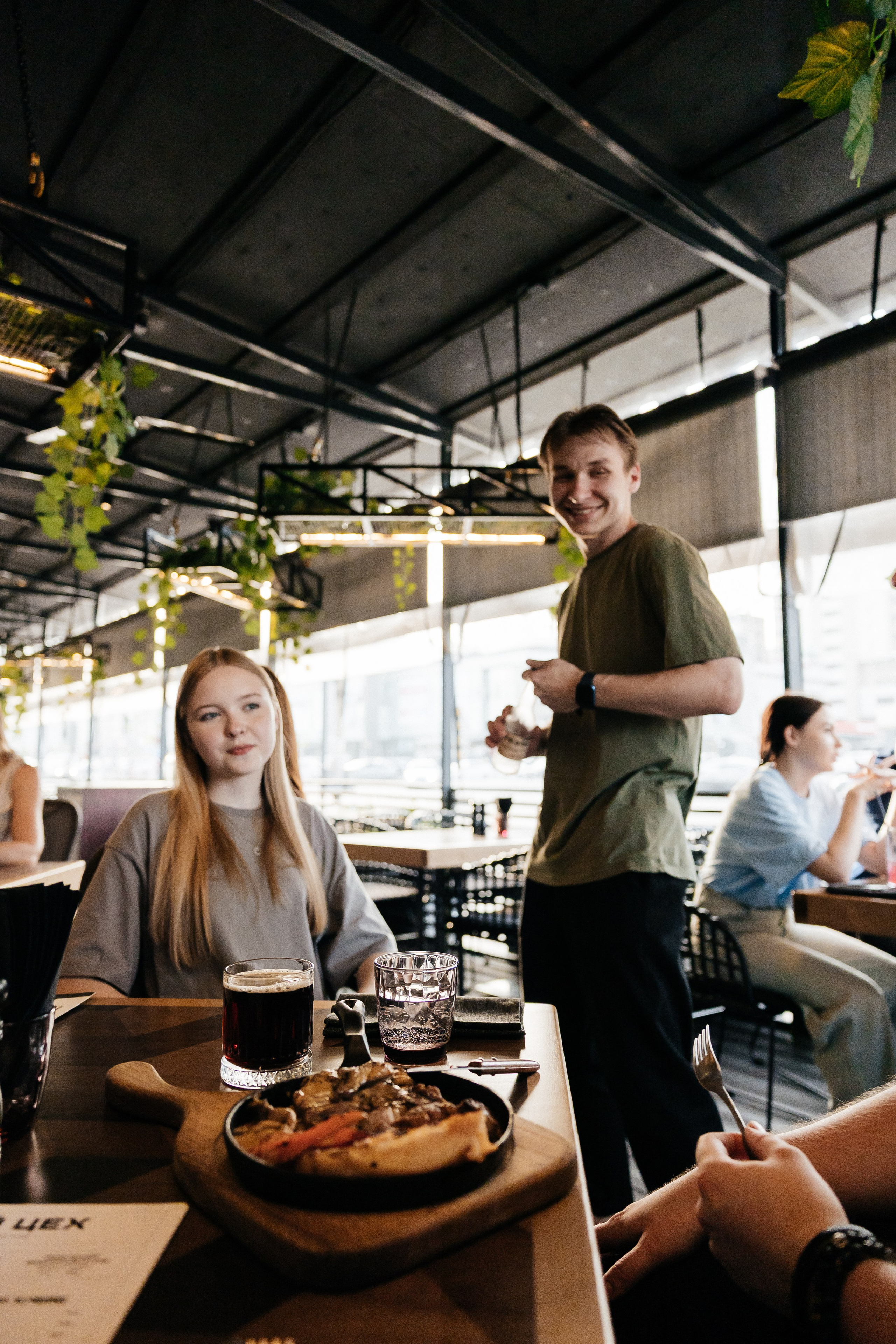 ГОРЯЧИЙ ЦЕХ открытие летней террасы. Фотограф свадебный семейный в Красноярске Шукшина Наталья