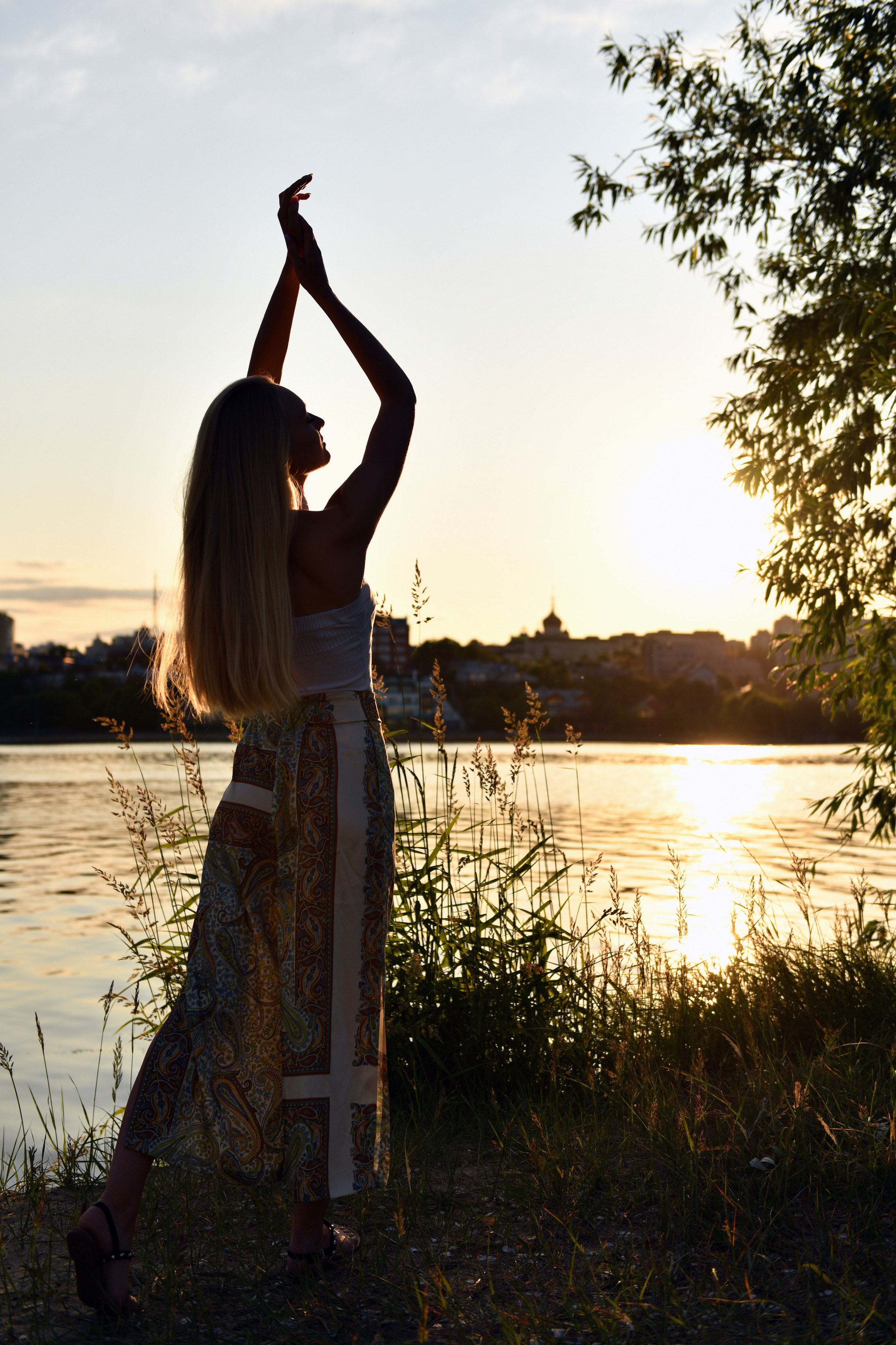 Яна. Закат на Дамбе. Портретный и контент фотограф в Воронеже Елена Николайчик