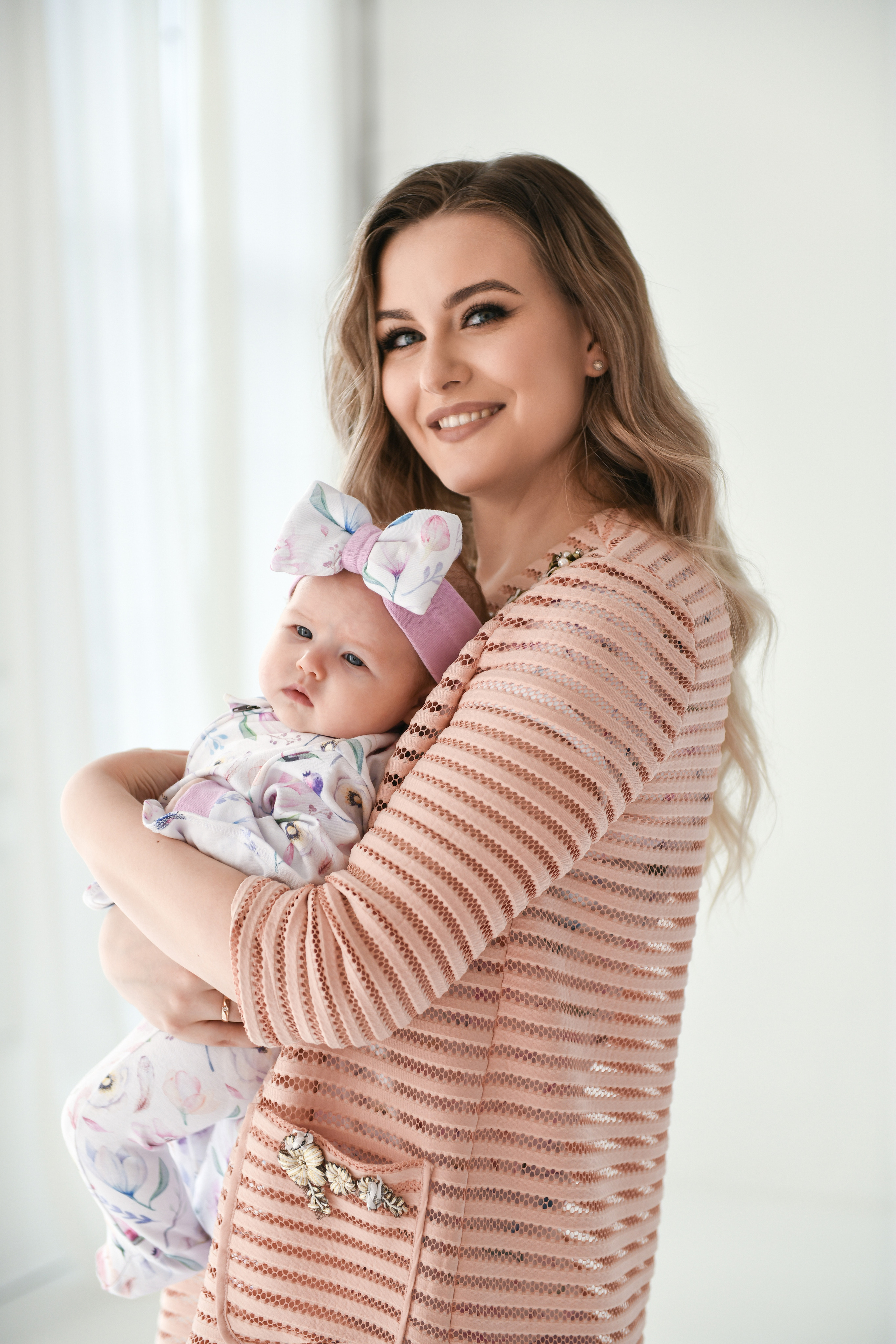 Мама и дочка. Фотостудия My Place. Портретный и контент фотограф в Воронеже Елена Николайчик