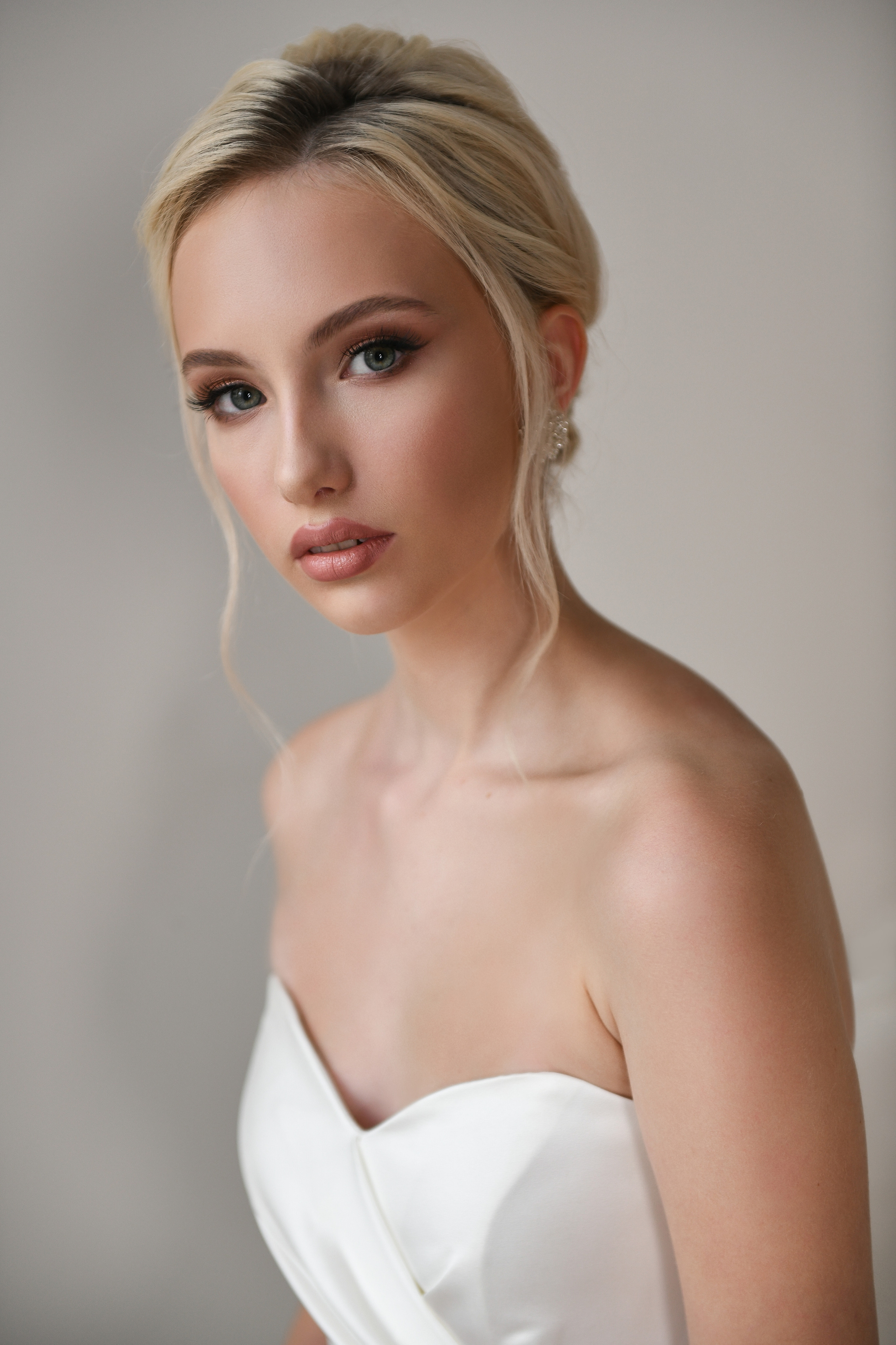 Невеста Алина. Контентная фотосессия для портфолио свадебного стилиста. Портретный и контент фотограф в Воронеже Елена Николайчик