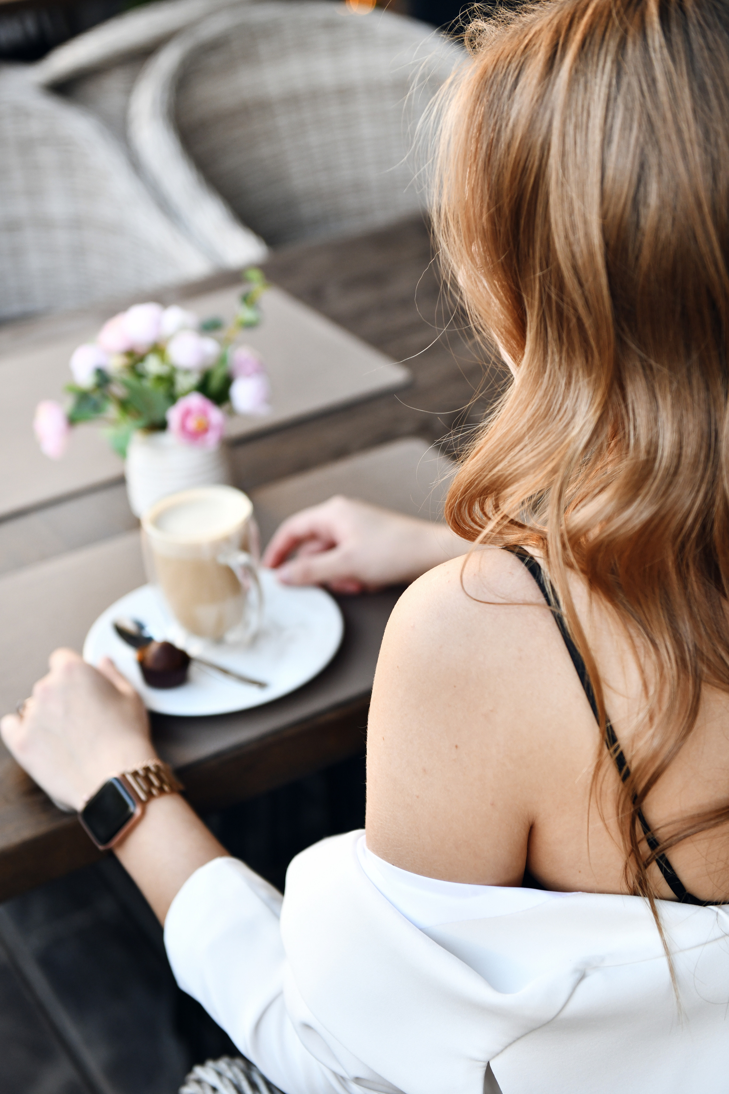 Дарья. Городская прогулка, ресторан «Sentimento». Портретный и контент фотограф в Воронеже Елена Николайчик