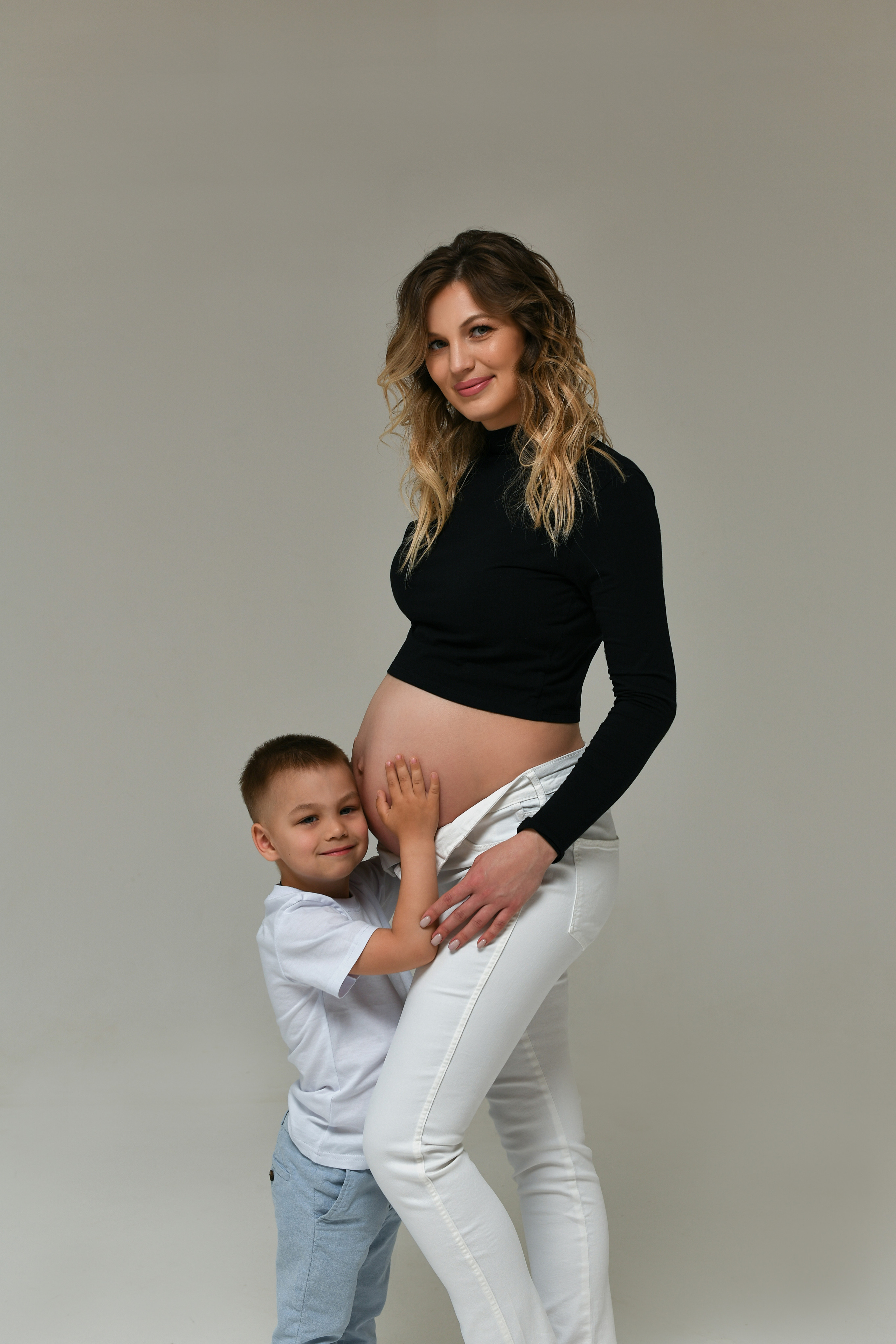 Наталья. Стильная фотосессия беременности. Фотостудия My Place. Портретный и контент фотограф в Воронеже Елена Николайчик