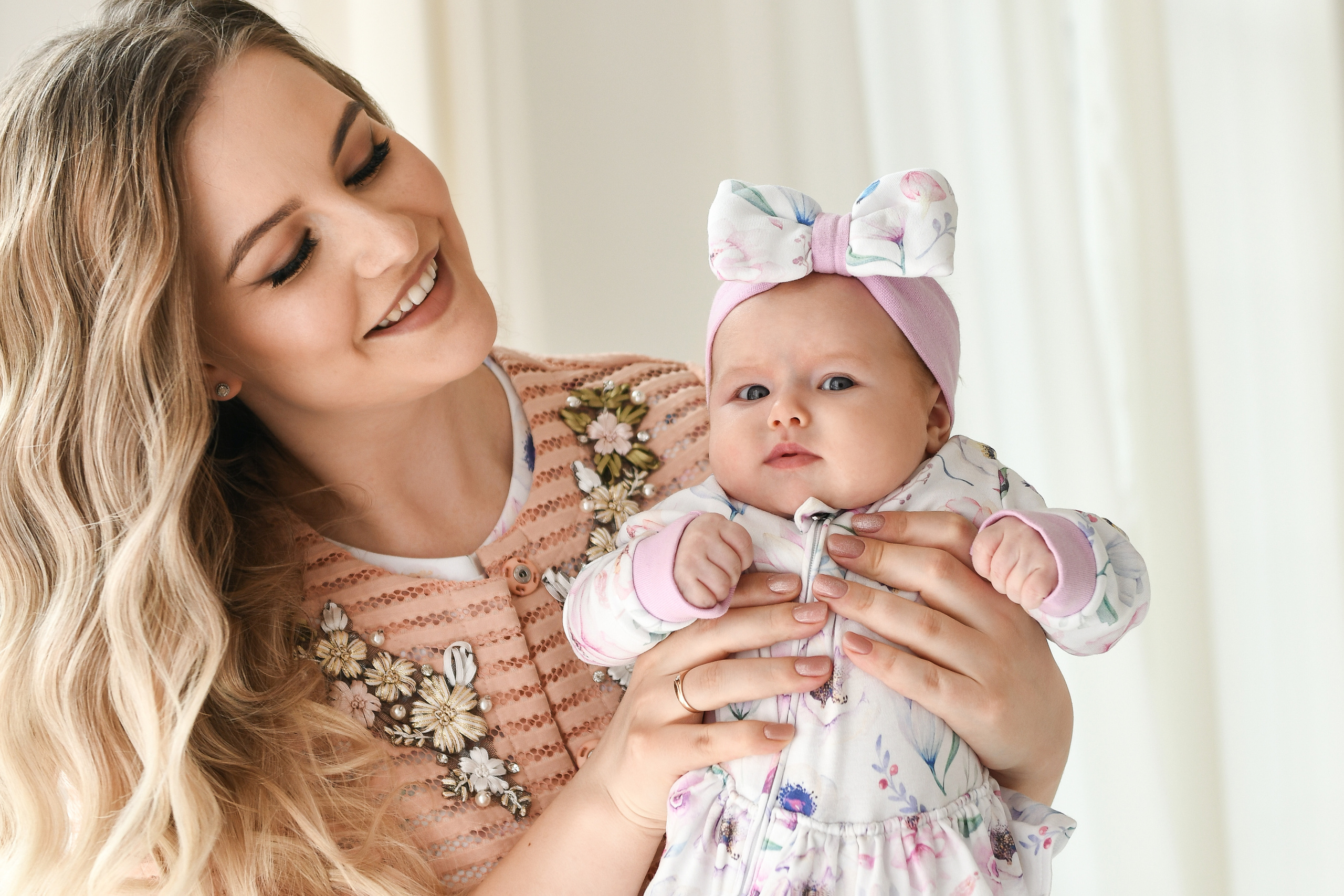 Мама и дочка. Фотостудия My Place. Портретный и контент фотограф в Воронеже Елена Николайчик