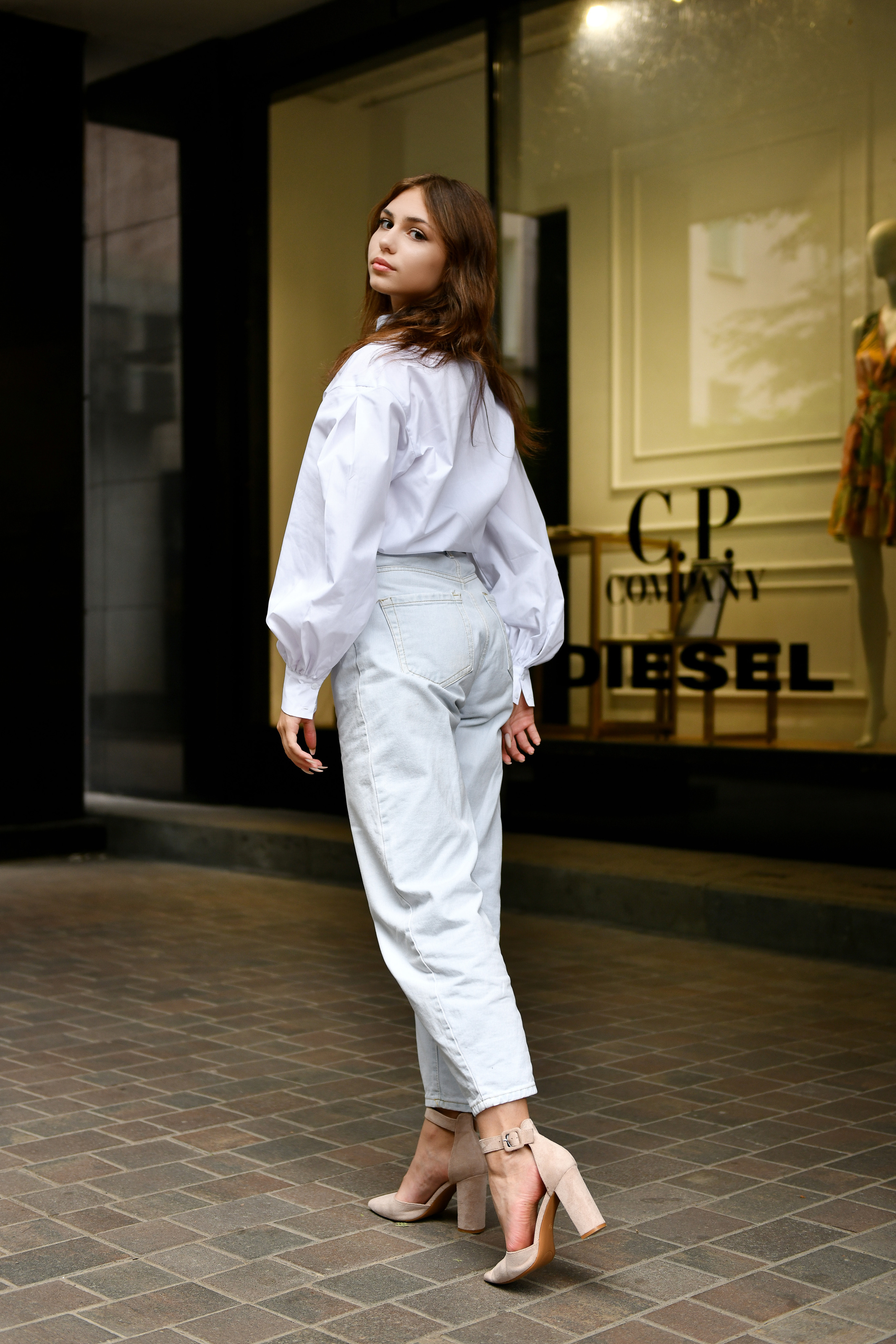 Альбина. Городская прогулка. Портретный и контент фотограф в Воронеже Елена Николайчик