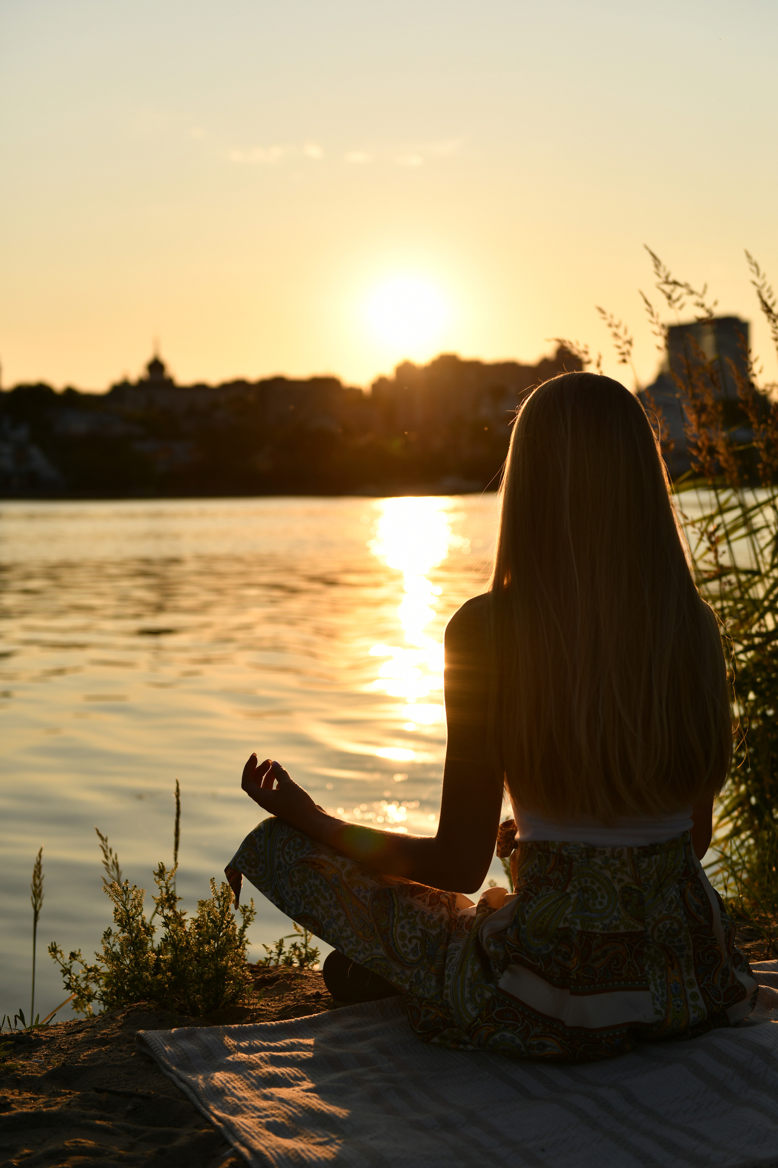 Яна. Закат на Дамбе. Портретный и контент фотограф в Воронеже Елена Николайчик