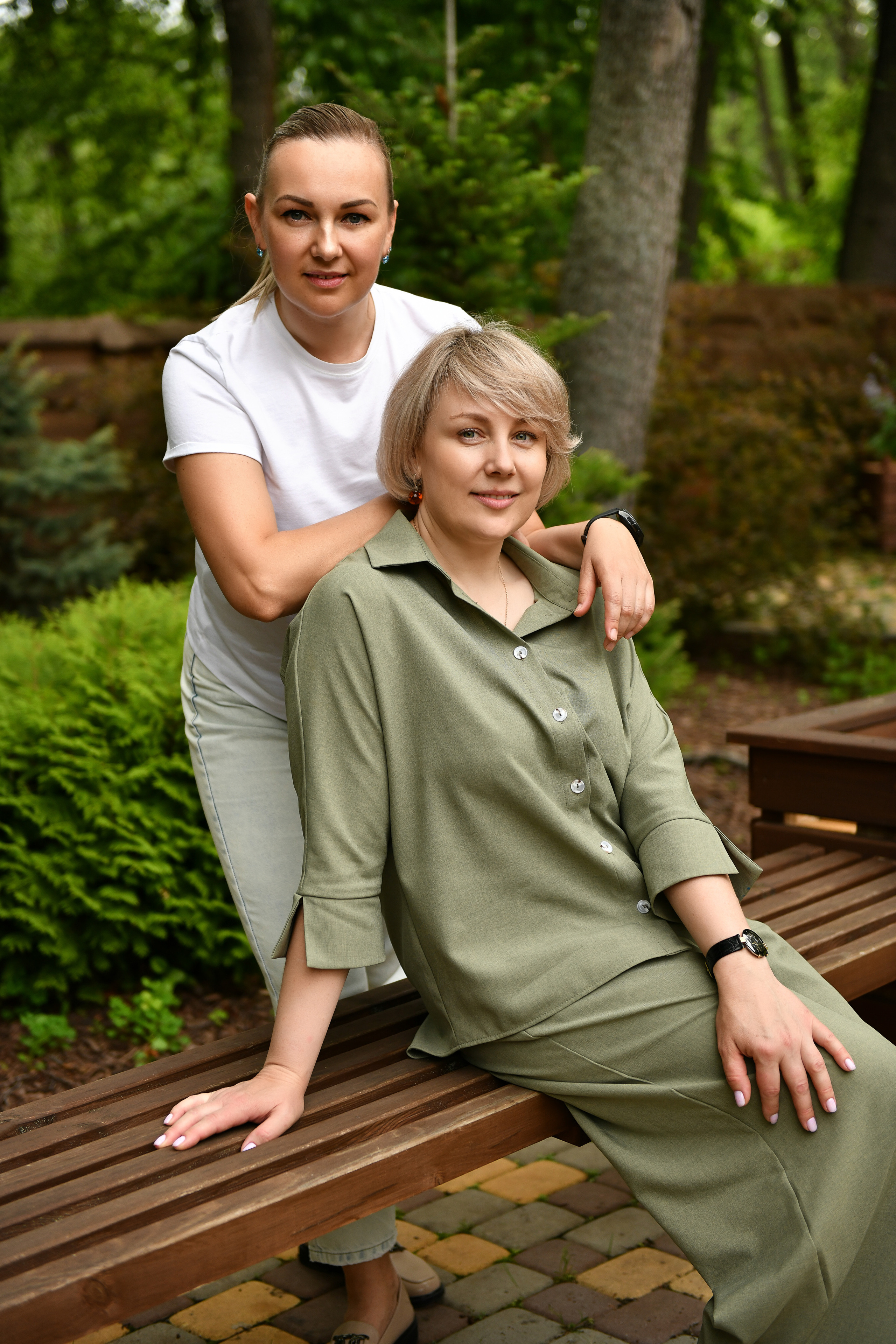 Надежда и Наталья. Фотопрогулка. Дубрава, Новая Усмань. Портретный и контент фотограф в Воронеже Елена Николайчик