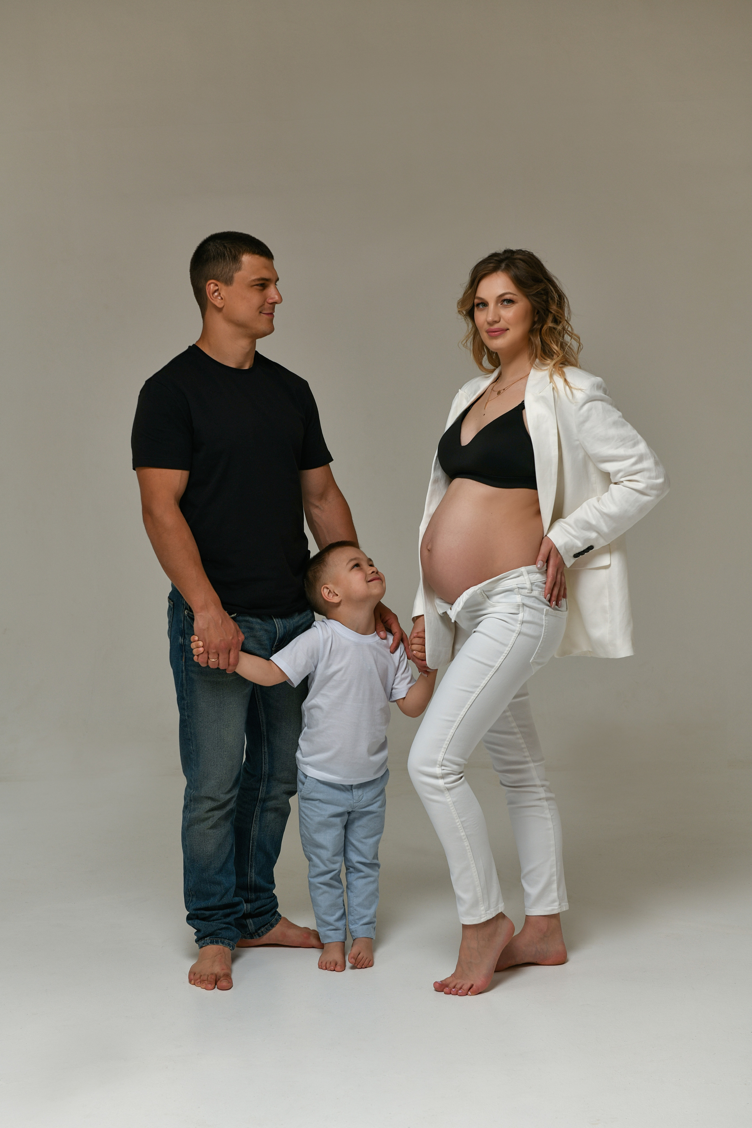 Наталья. Стильная фотосессия беременности. Фотостудия My Place. Портретный и контент фотограф в Воронеже Елена Николайчик