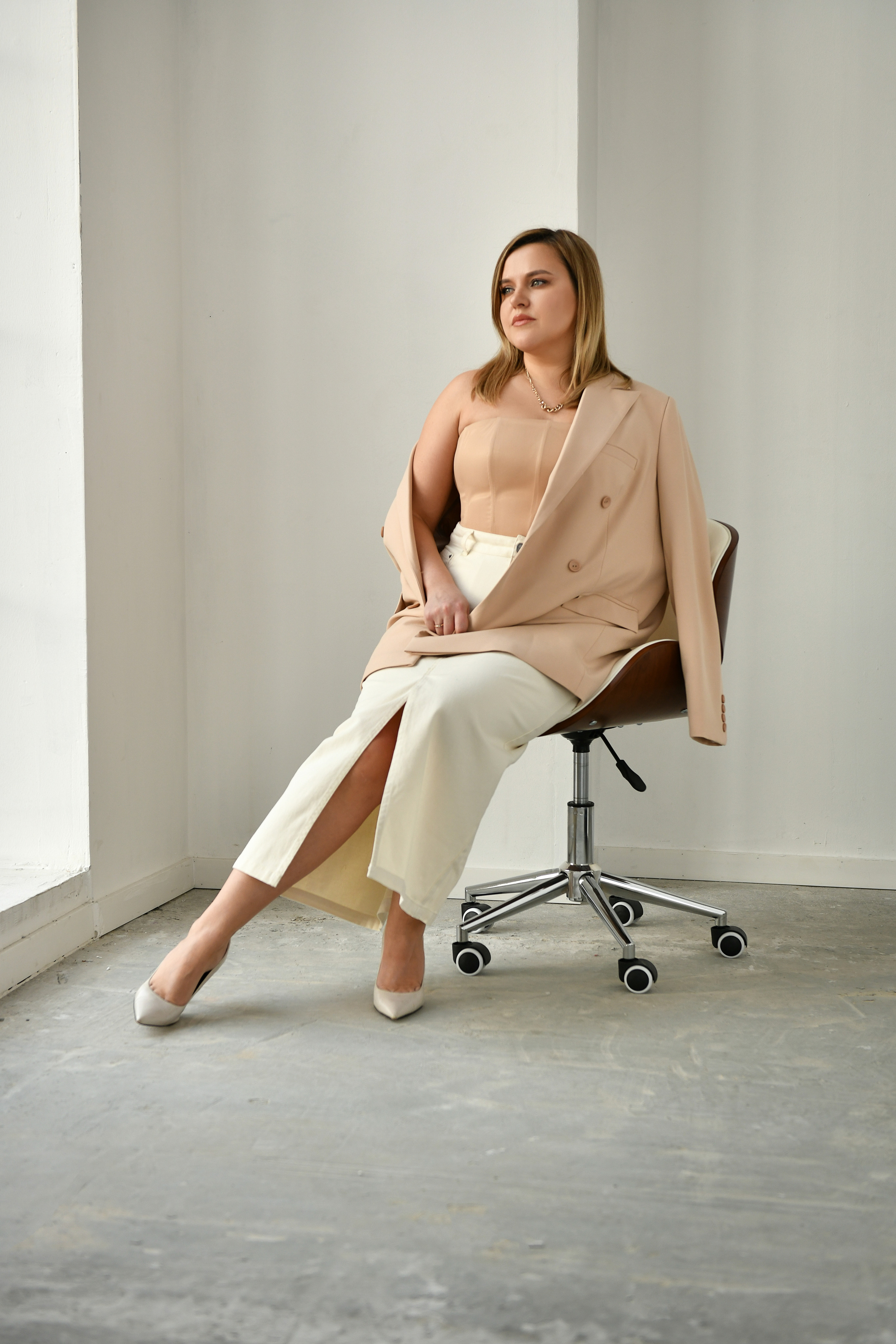 Кристина. Имиджевая контентная фотосессия. Портретный и контент фотограф в Воронеже Елена Николайчик