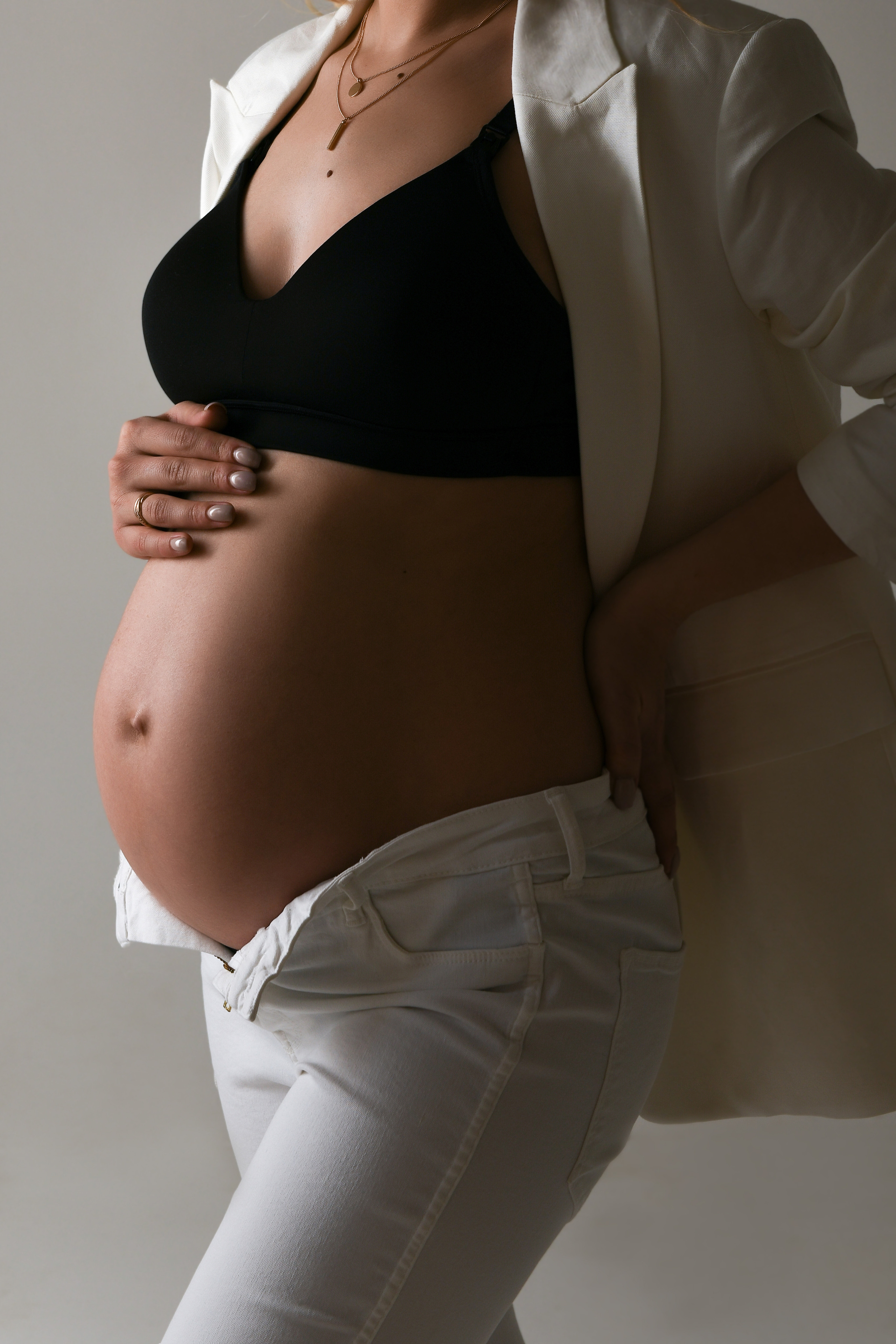 Наталья. Стильная фотосессия беременности. Фотостудия My Place. Портретный и контент фотограф в Воронеже Елена Николайчик