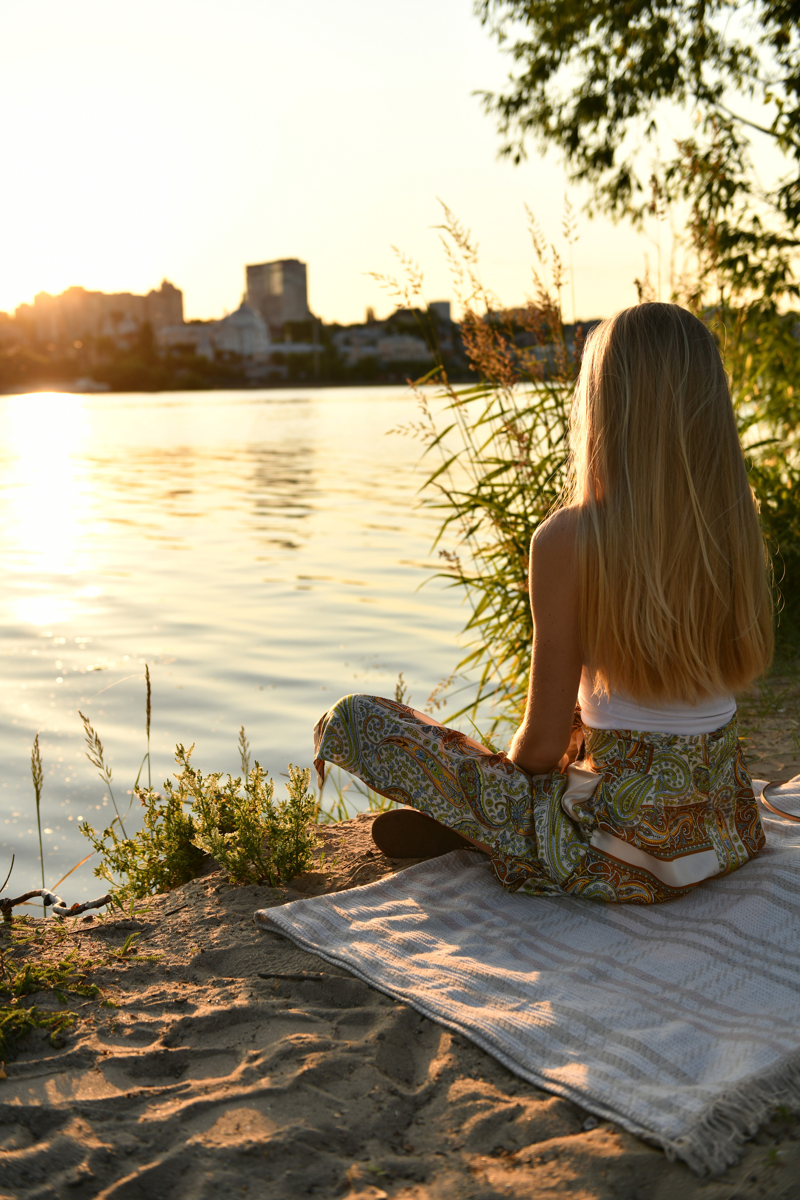 Яна. Закат на Дамбе. Портретный и контент фотограф в Воронеже Елена Николайчик