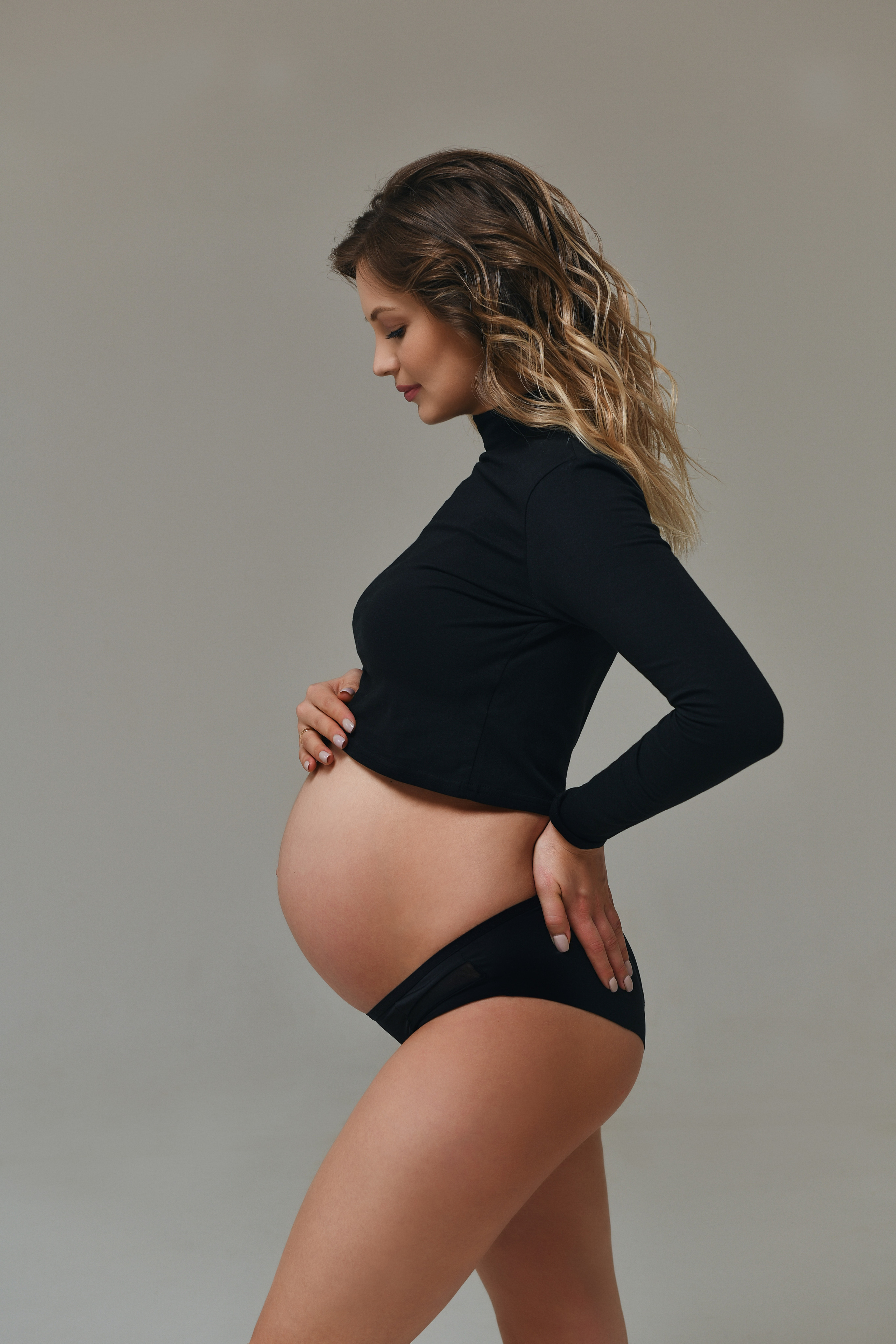 Наталья. Стильная фотосессия беременности. Фотостудия My Place. Портретный и контент фотограф в Воронеже Елена Николайчик