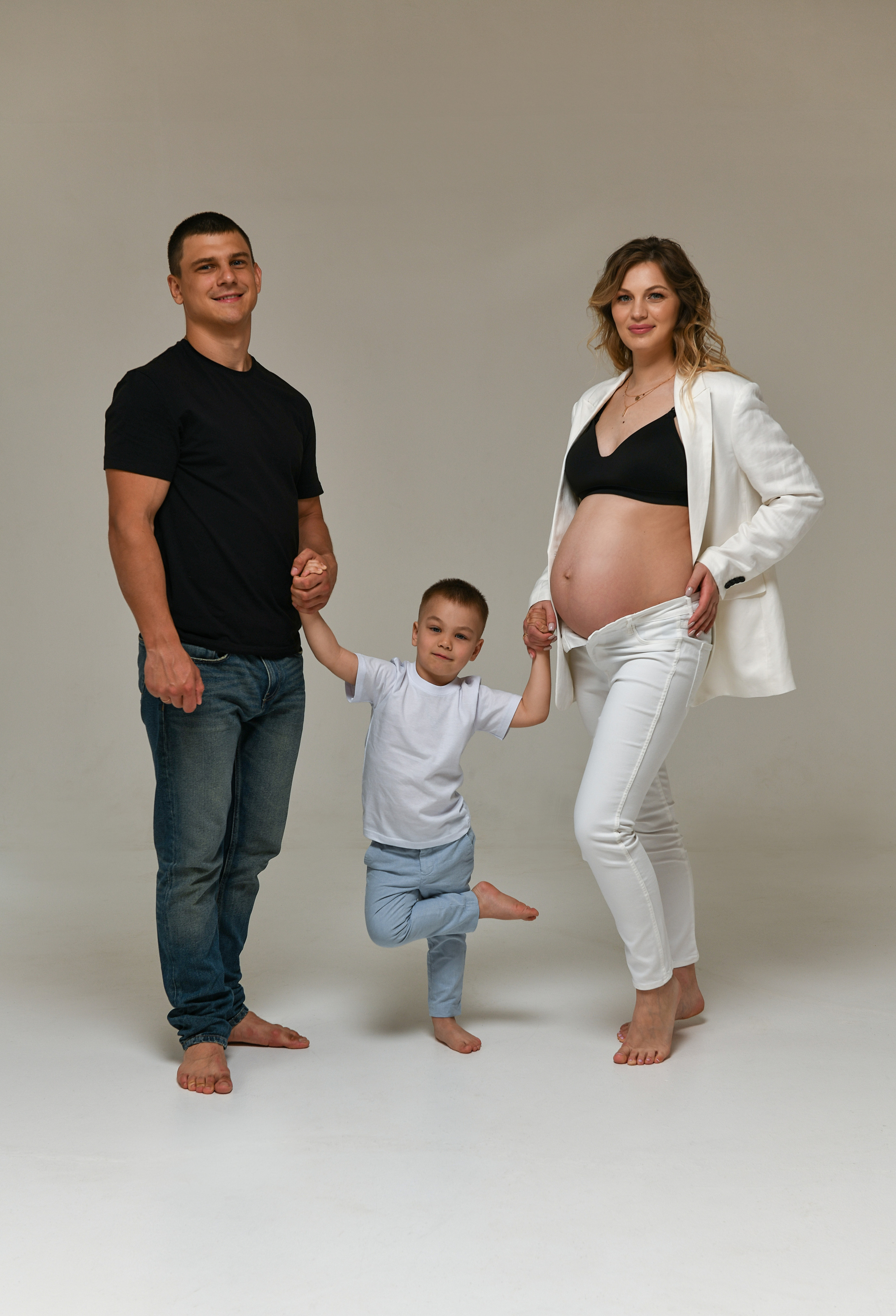 Наталья. Стильная фотосессия беременности. Фотостудия My Place. Портретный и контент фотограф в Воронеже Елена Николайчик