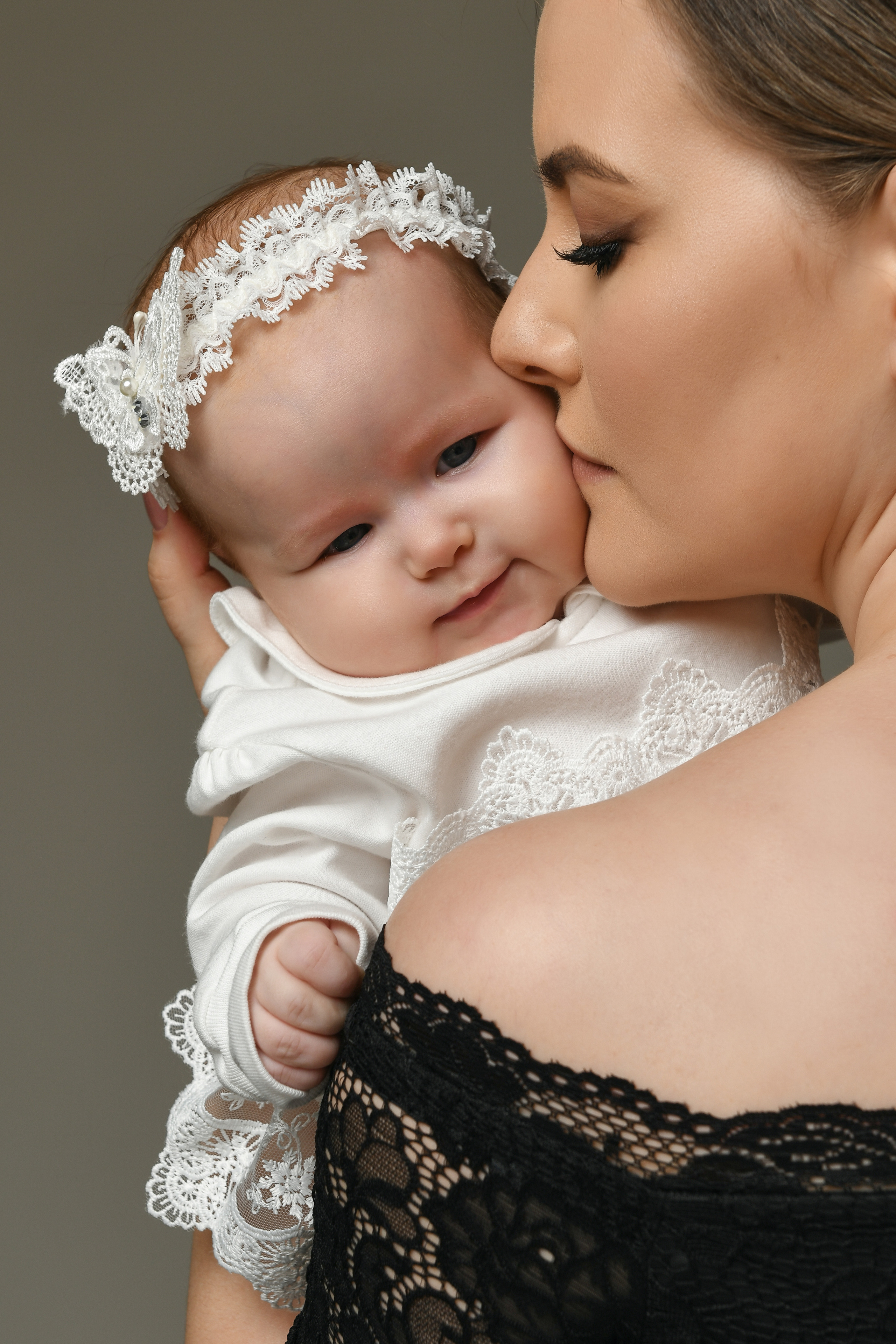 Мама и дочка. Фотостудия My Place. Портретный и контент фотограф в Воронеже Елена Николайчик