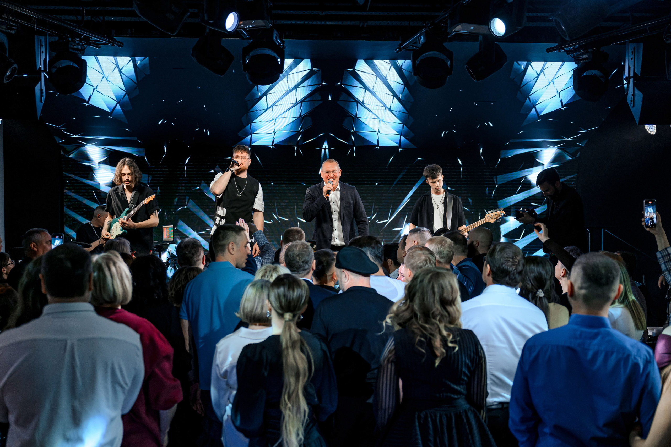 Happy Birthday. Максим Комаров — Профессиональный фотограф