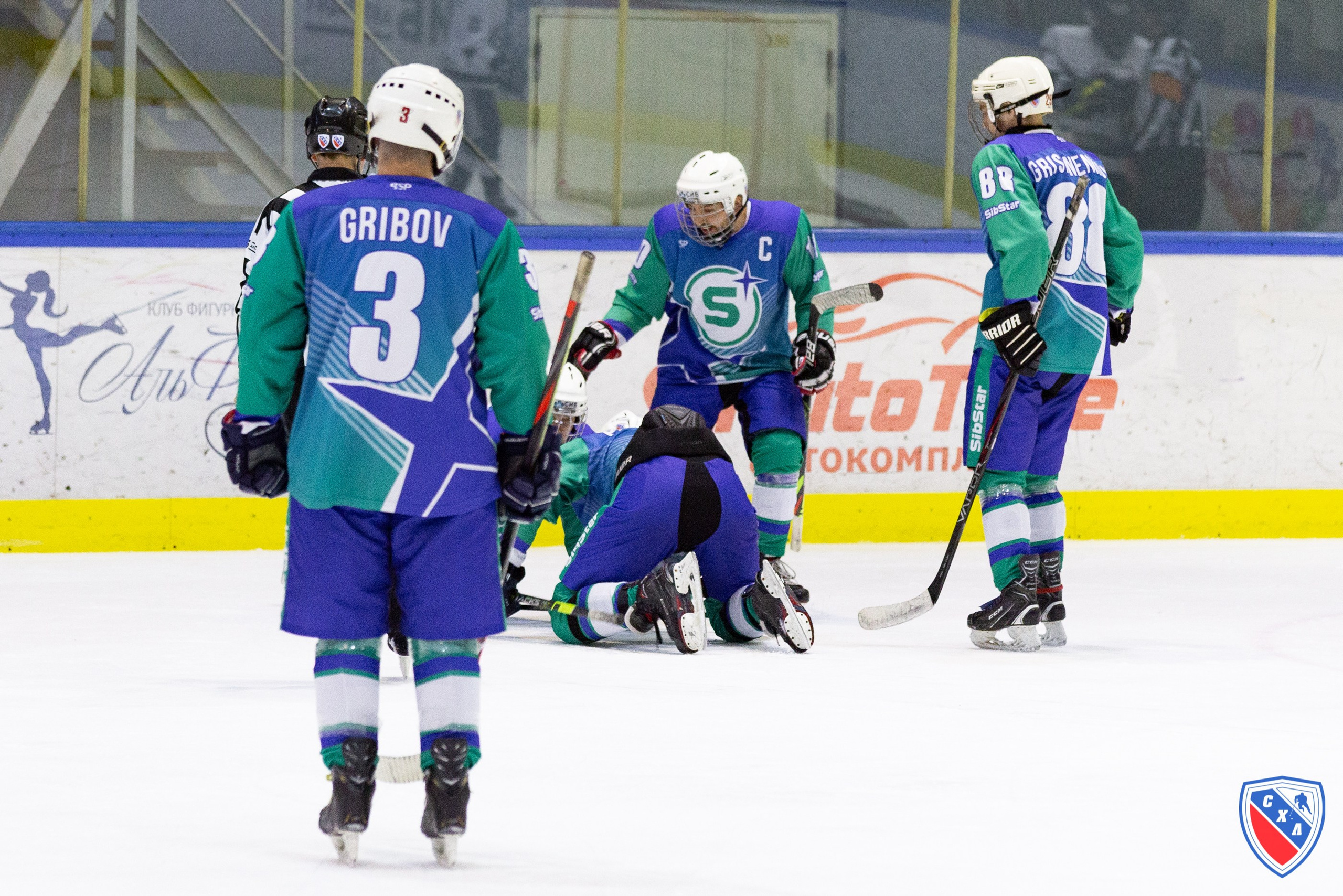 Хоккей. Фотограф Комаров Сергей