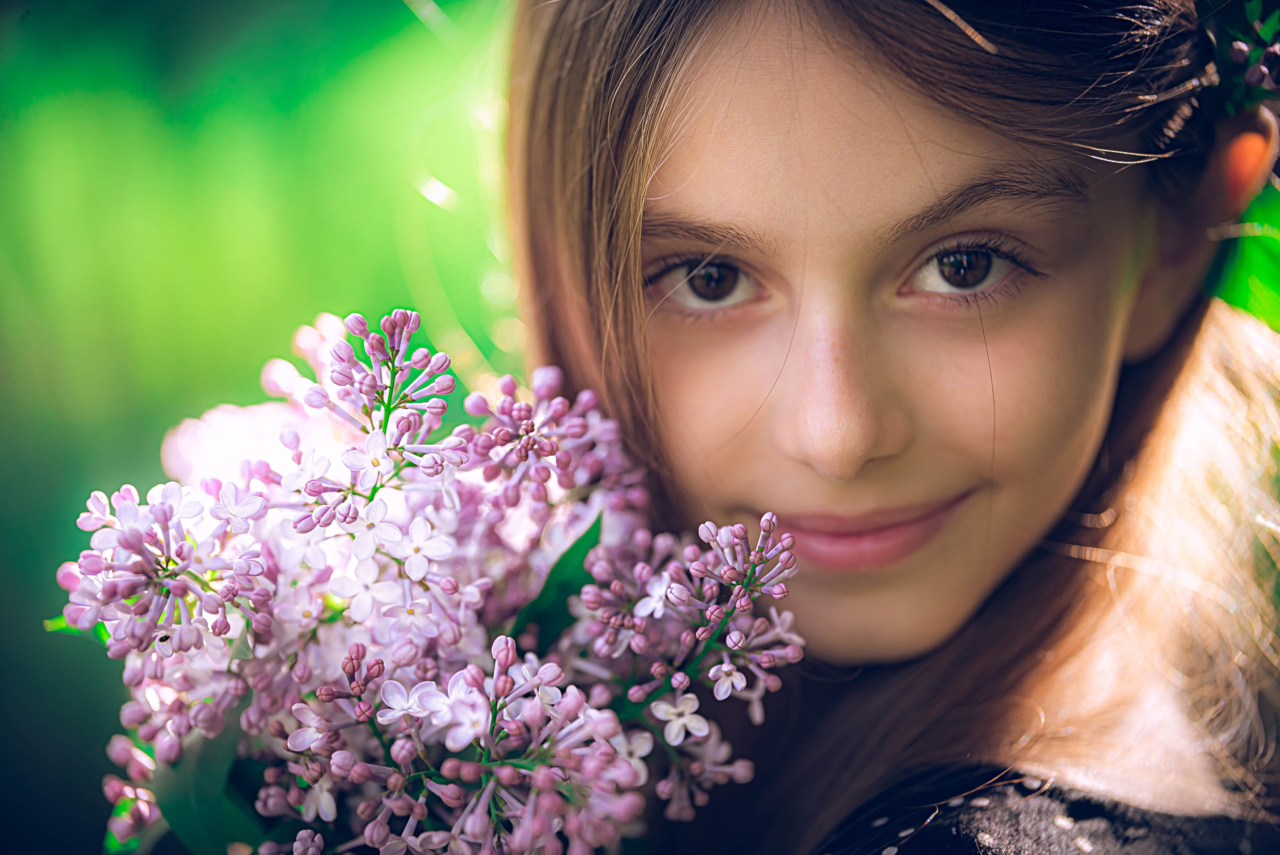 Анютка в сиреньке. Арт-фотограф Евгений Матвиенко