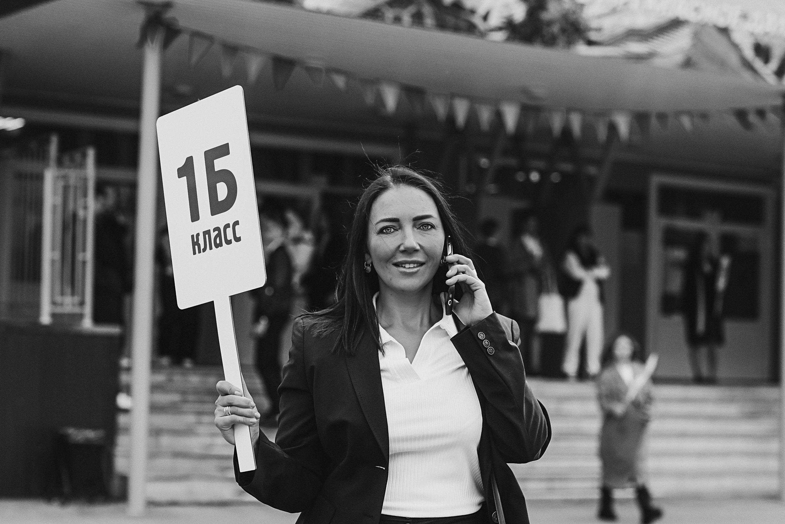 1 сентября линейка+кл час+портреты. Семейный фотограф Тюмень, фотограф на роды Салмина Мария