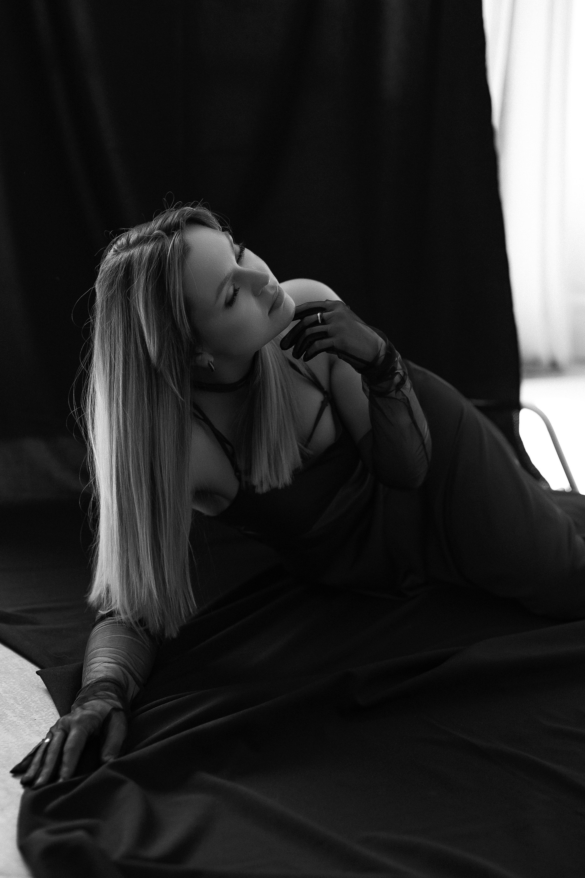 Персональная съёмка с цветным светом. Свадебный фотограф Пермь