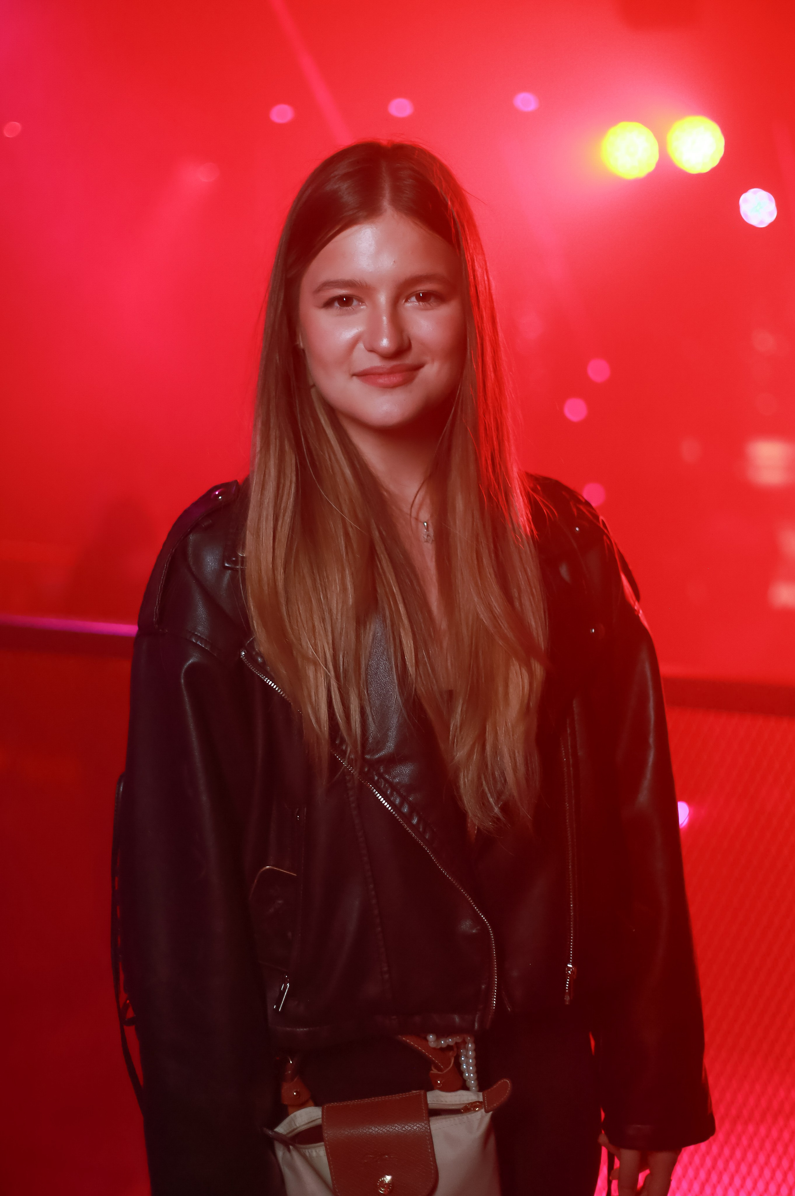 Клуб Резиденция лучшее. Контакты