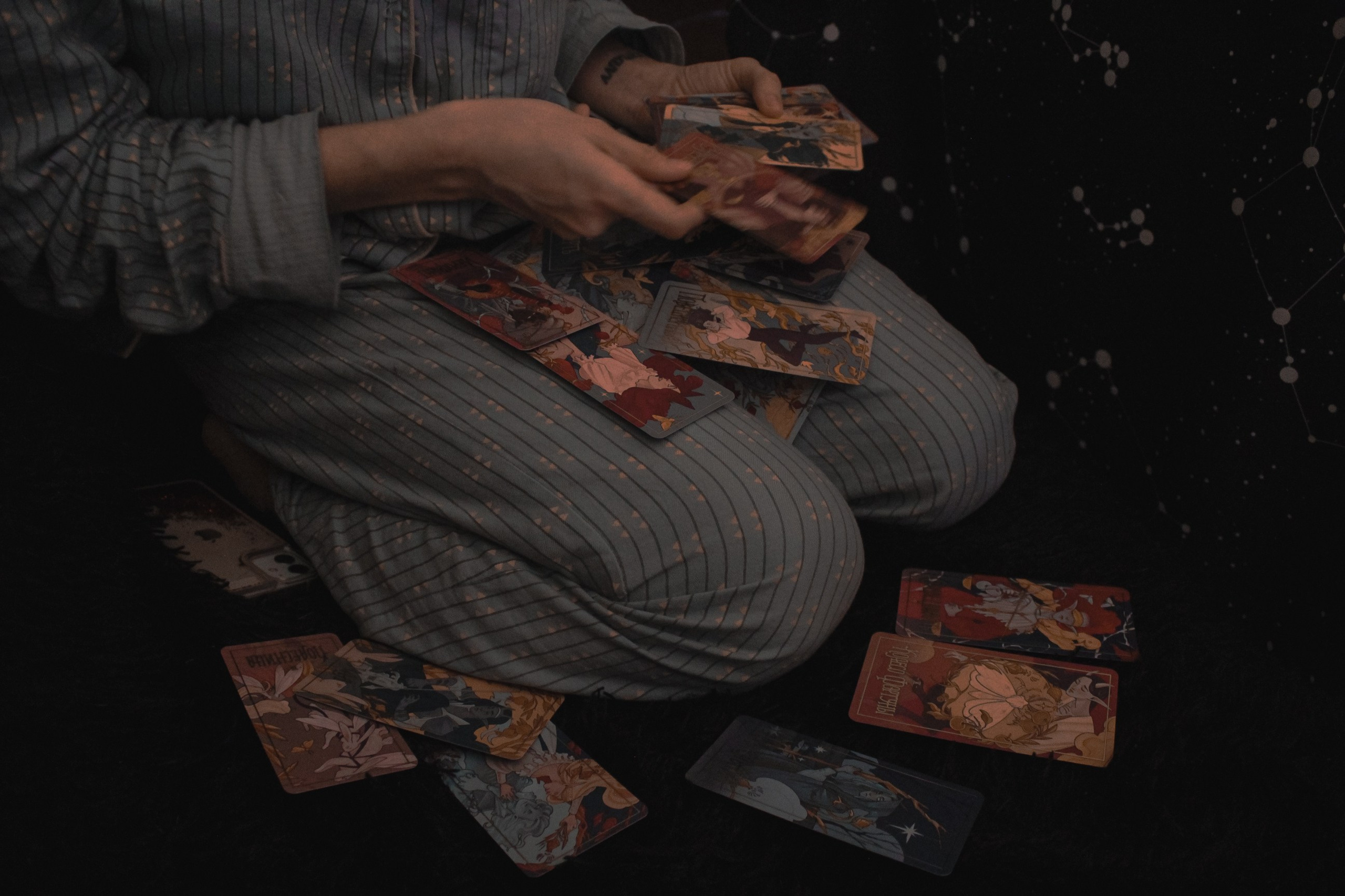 В помещении. Фотограф Москва, портрет, стрит, репортаж. Художественная фотосессия