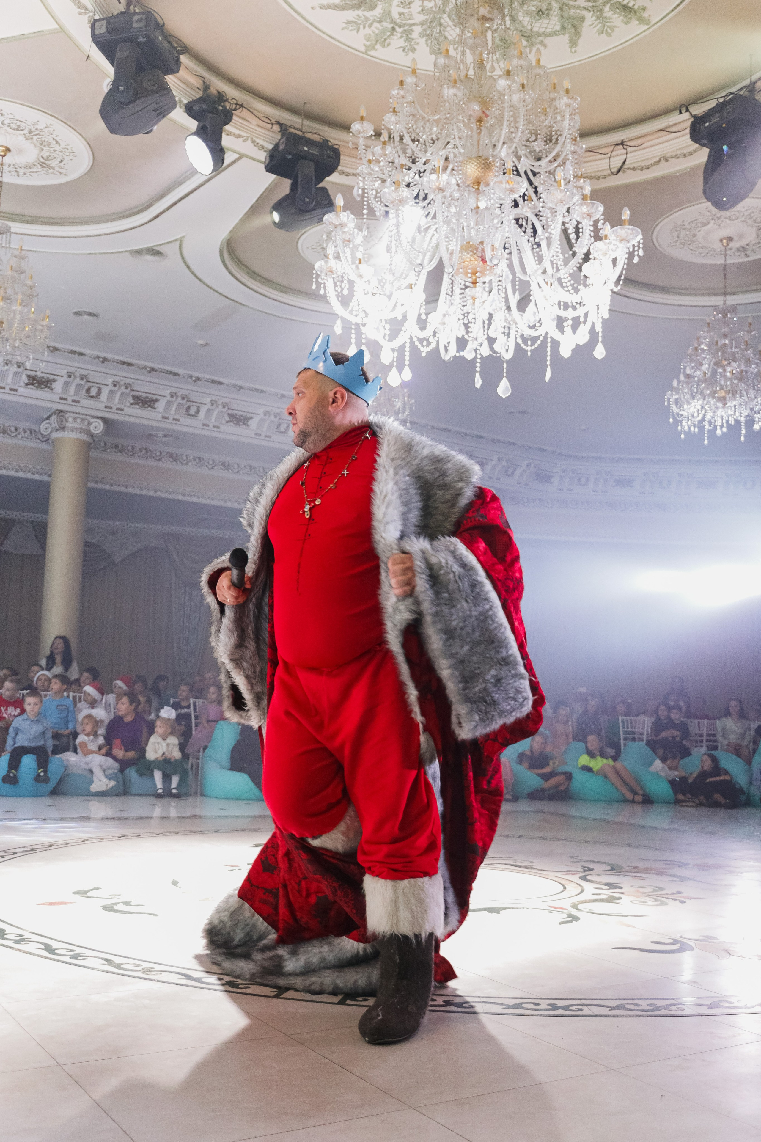 Сказочная Ёлка в Версале Анапа