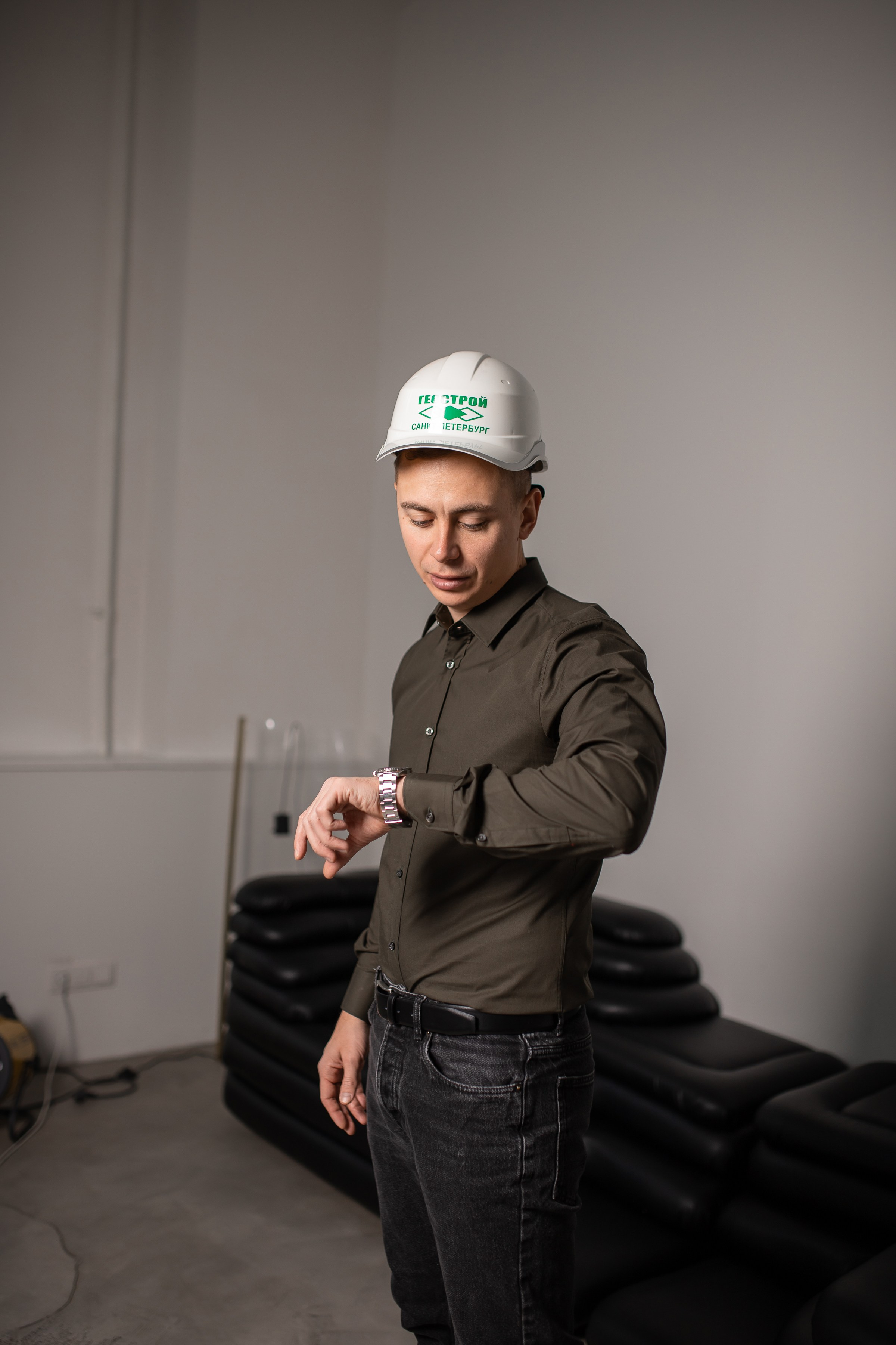 Ян строитель. Фотограф Санкт-Петербург Раднаева Юлия