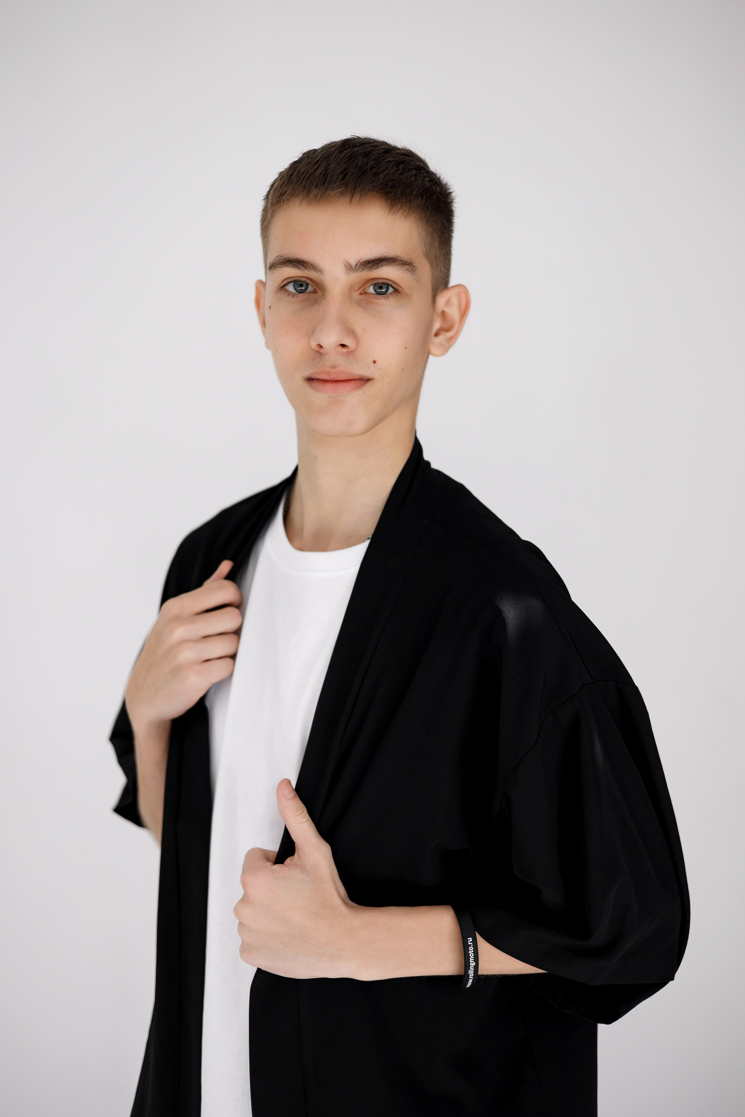 11 класс съемка на циклораме. Фотограф Любовь Корниенко, Примоский край