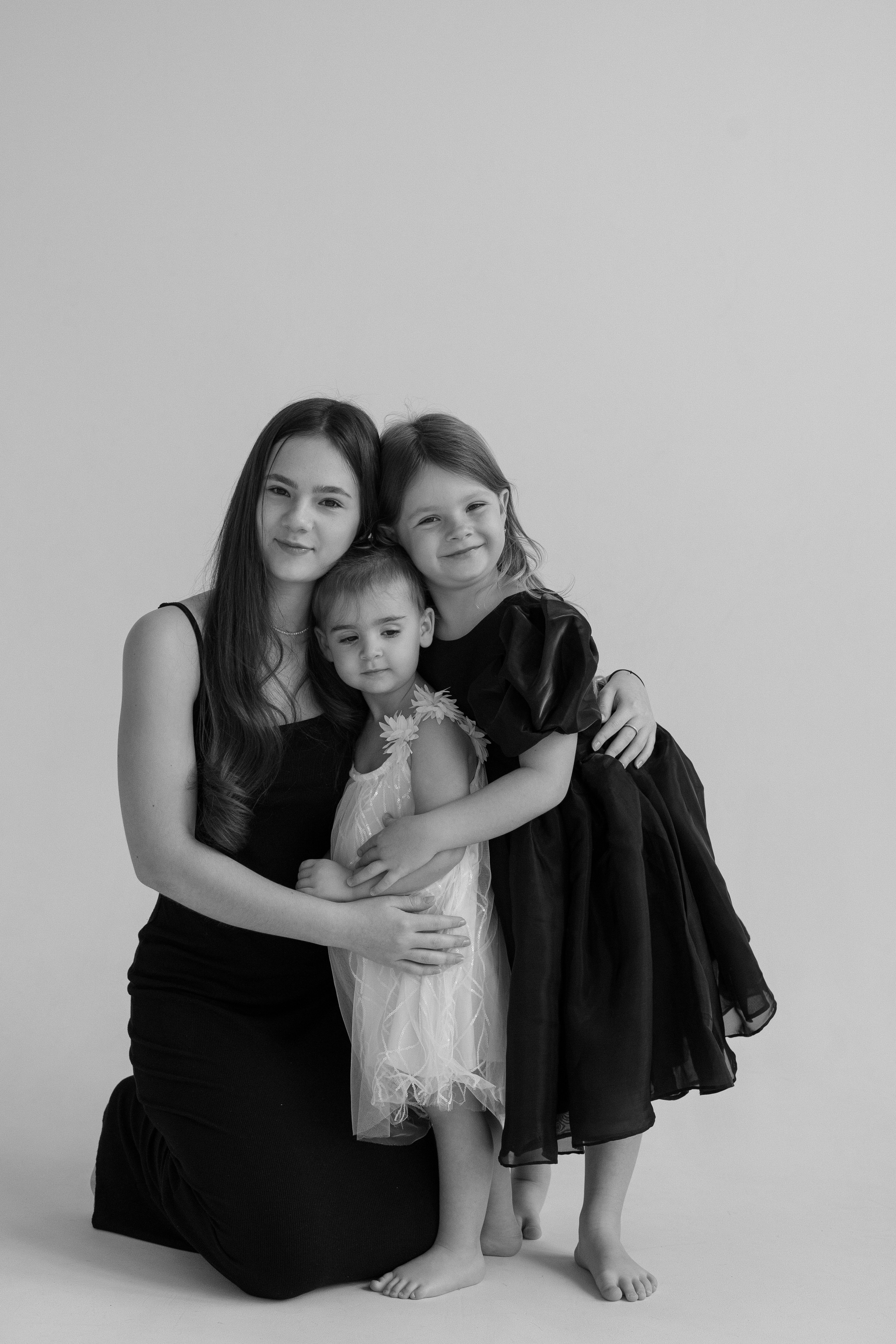 Оля, Настя, Кристина, Катя. Главная