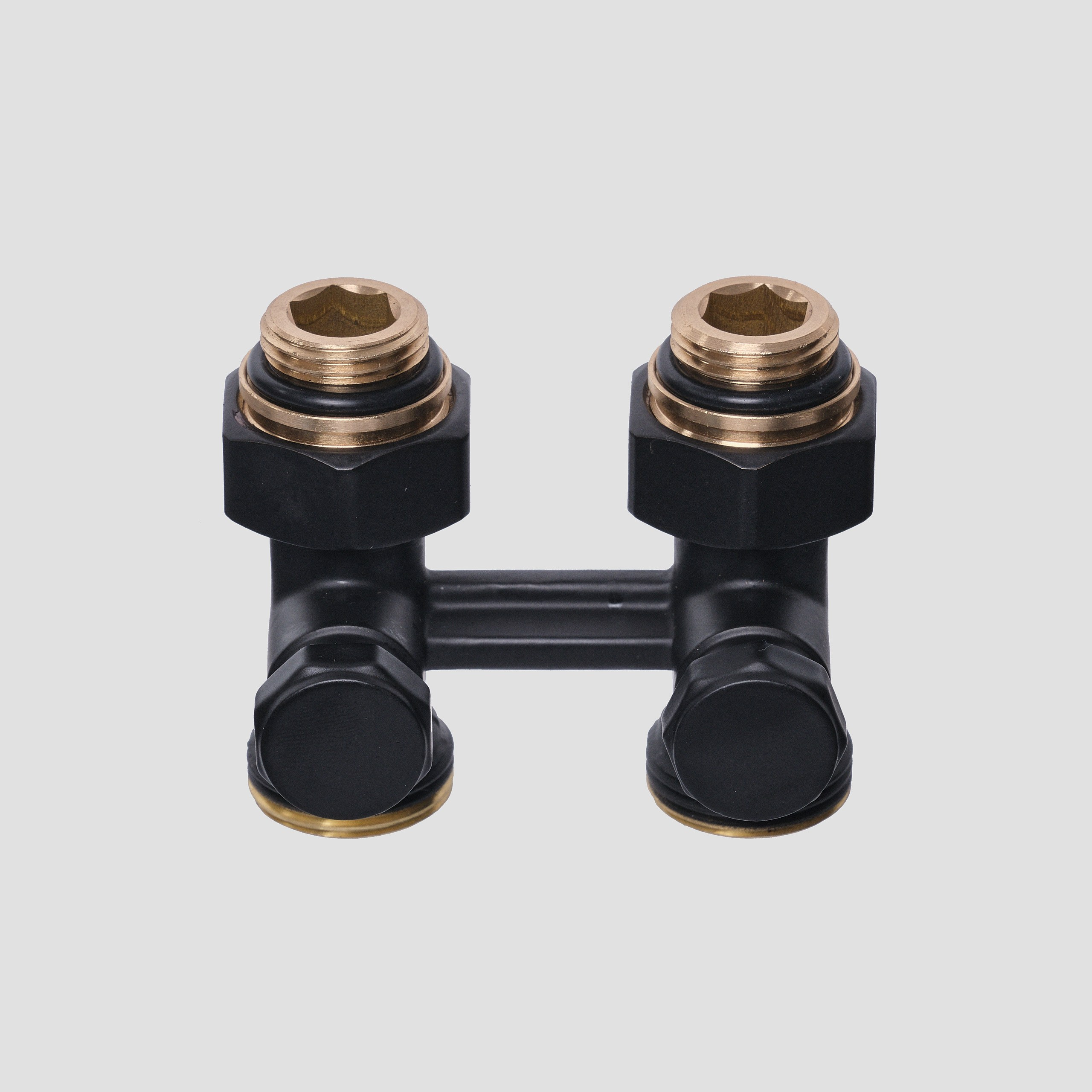 Предметные фотографии регуляторов и нагревателей для отопительных приборов