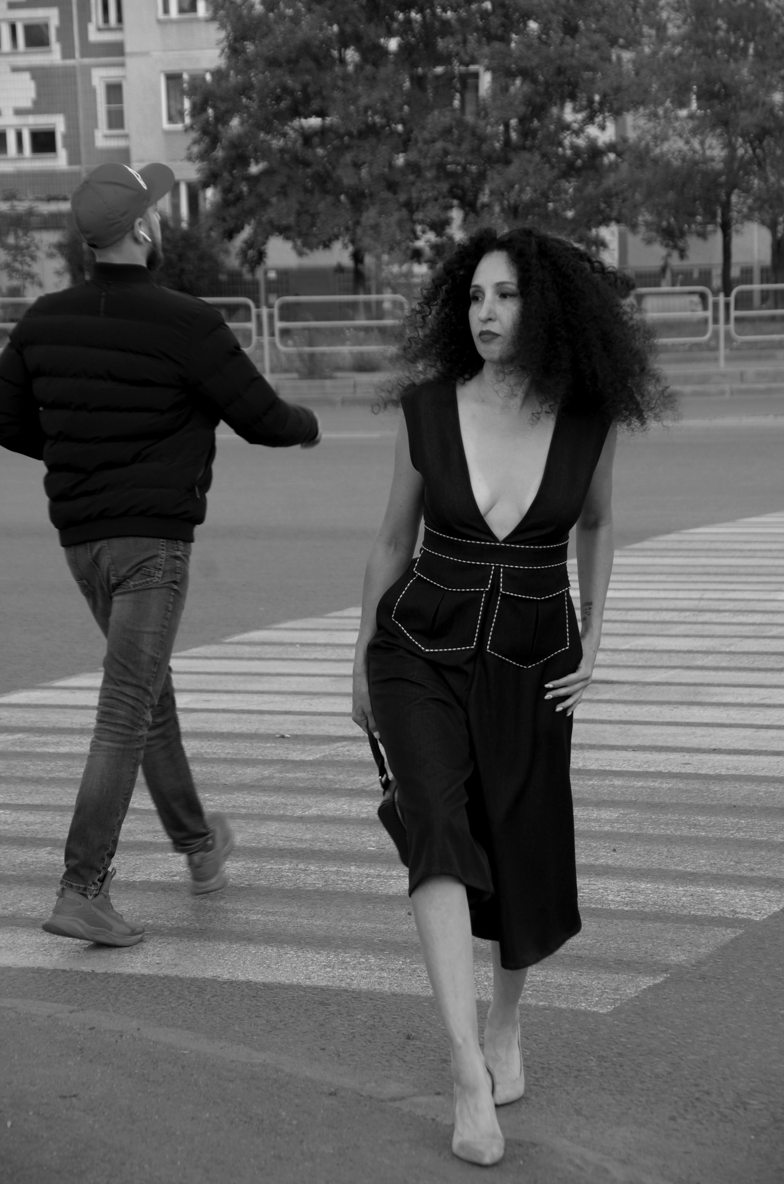 Женский портрет: стрит. Фотограф Марина Доглядная Челябинск фотосессии с лошадьми, мотоциклами