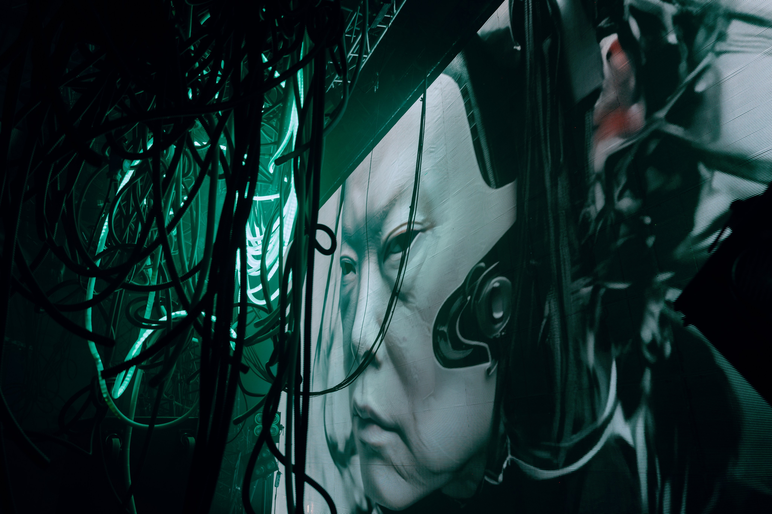 Outline 2024. @tomrus: Рустам Шагиморданов — фотограф