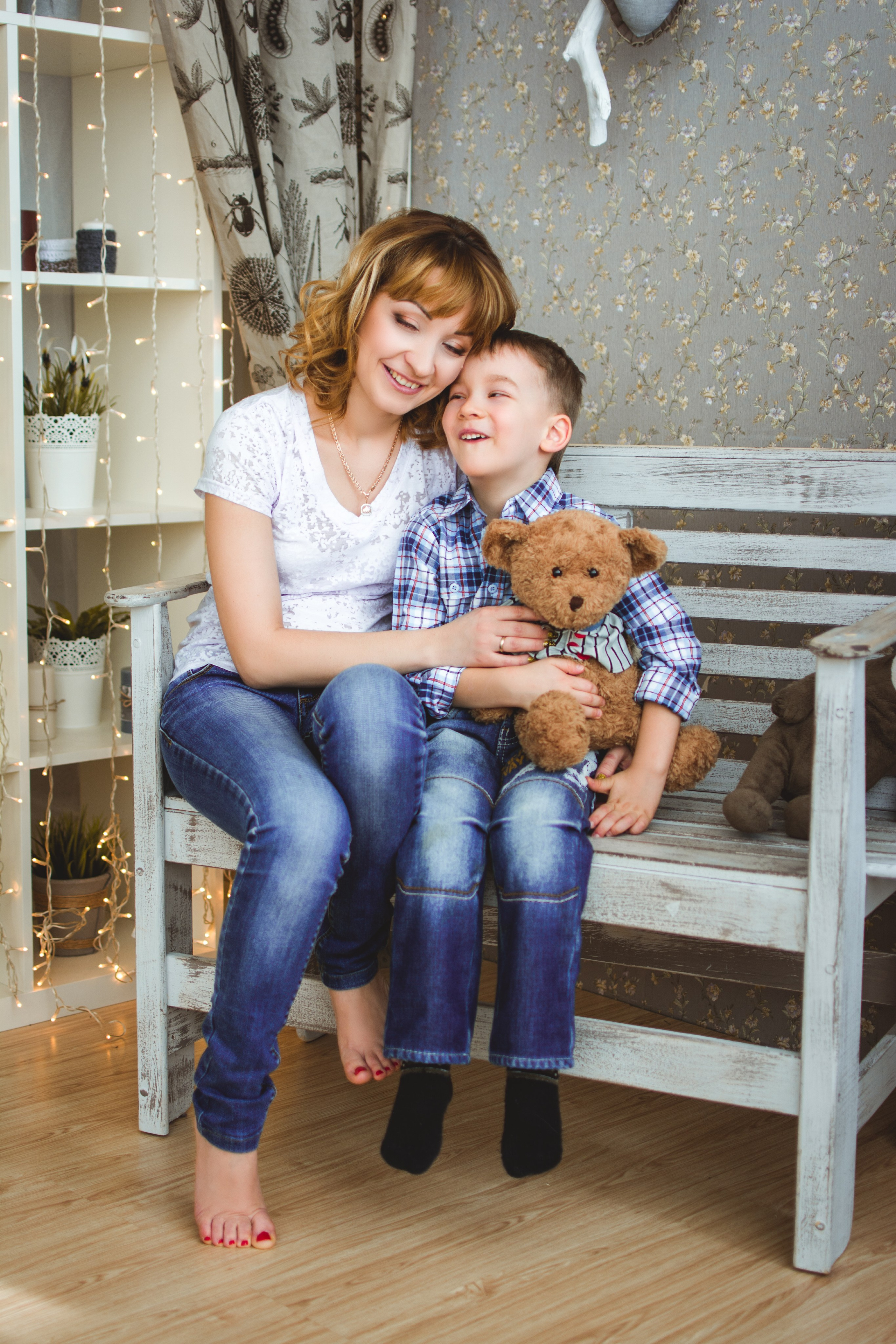 Гульназ с сыном. Портретный креативный творческий фотограф в Казани Михаил Бушенев