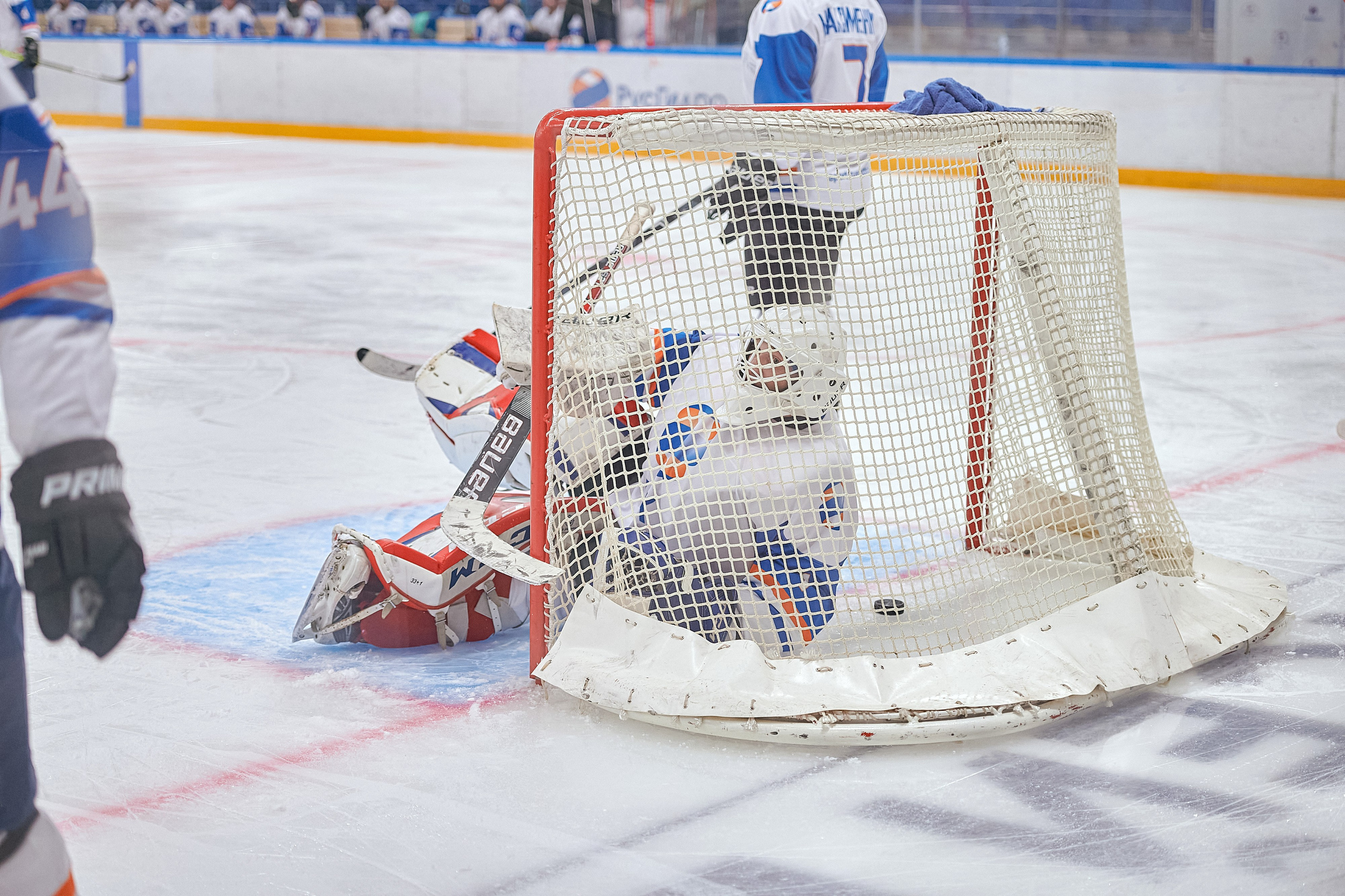 Портфолио репортажной фотосъёмки: Кристалл арена — Хоккей — РусГидро. Фотограф Яковлев Роман — Красноярск
