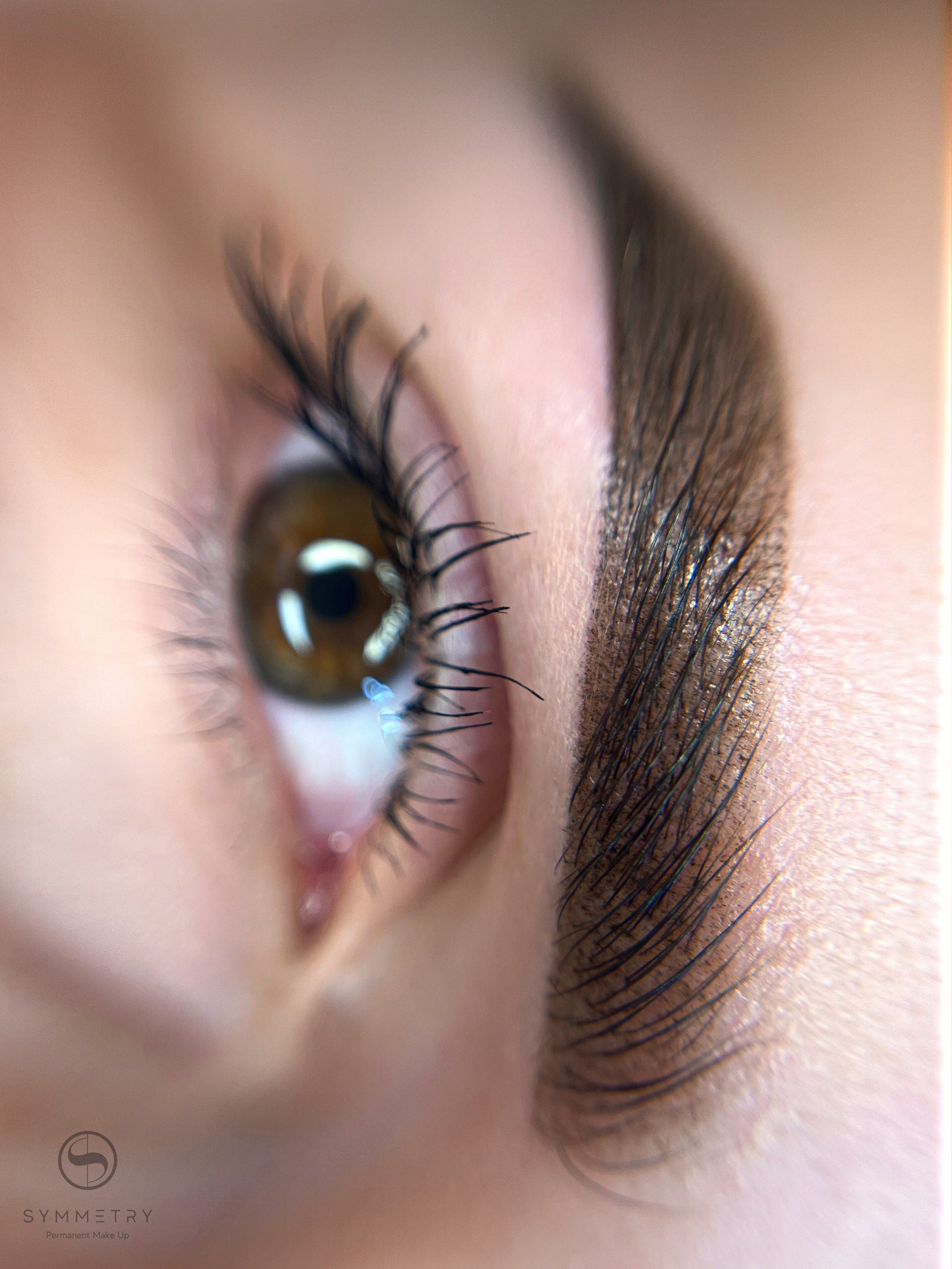 Алина. Студия перманентного макияжа, косметологии и массажа SYMMETRY в Москве, м. Киевская