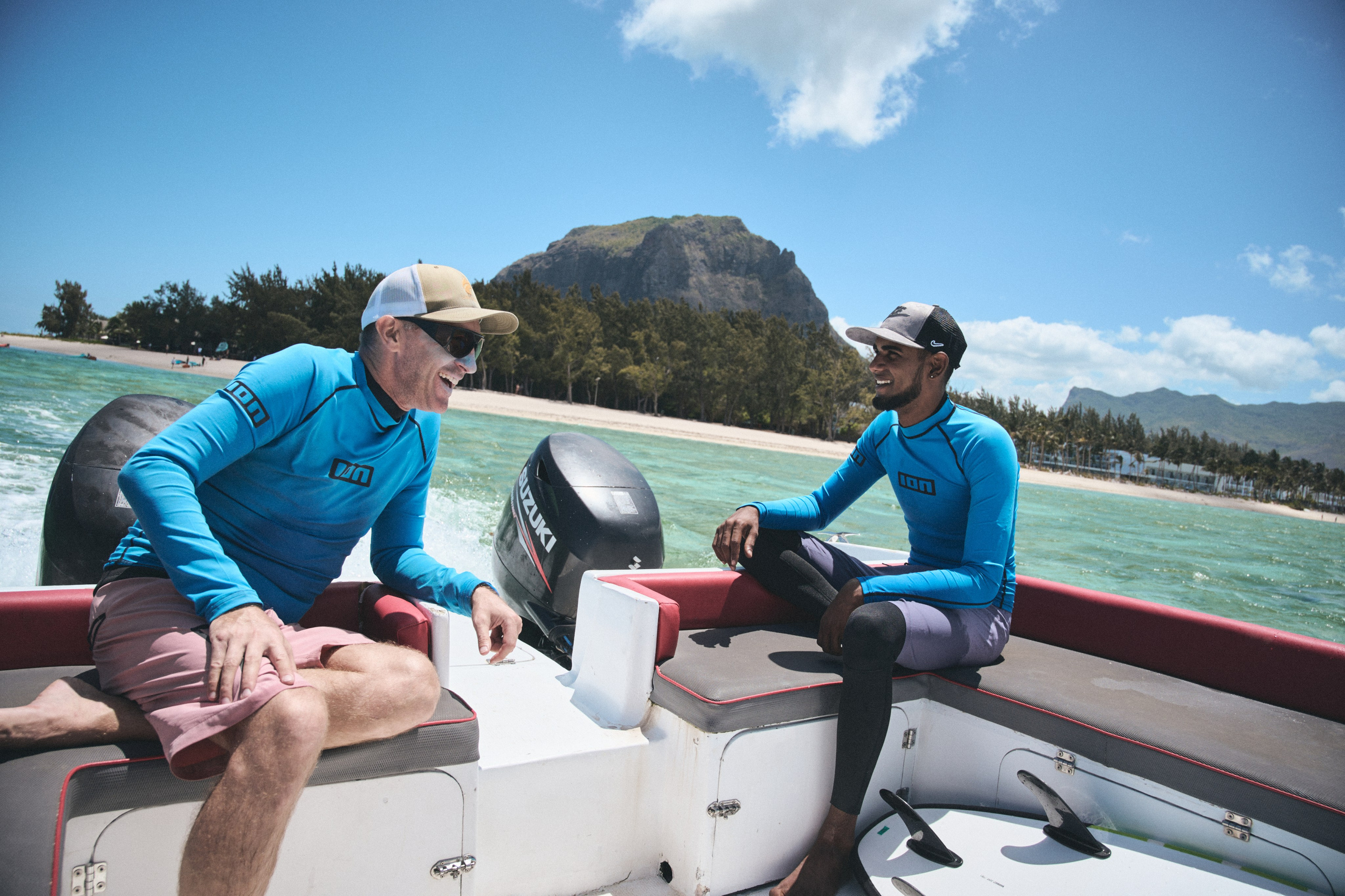 U Magazine x Выездная редакция. Фотограф Сурков Никита