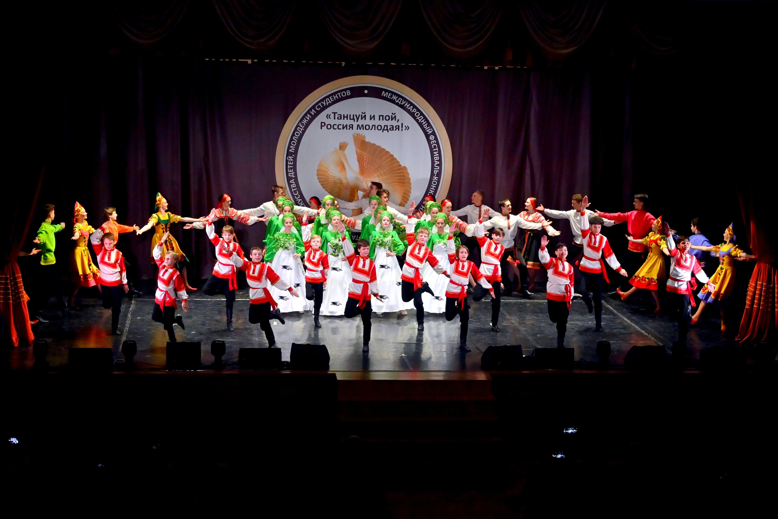 Гала-концерт. Танцуй и пой, Россия Молодая! 22.04.2024. Профессиональный фотограф в Москве Алёна Котова