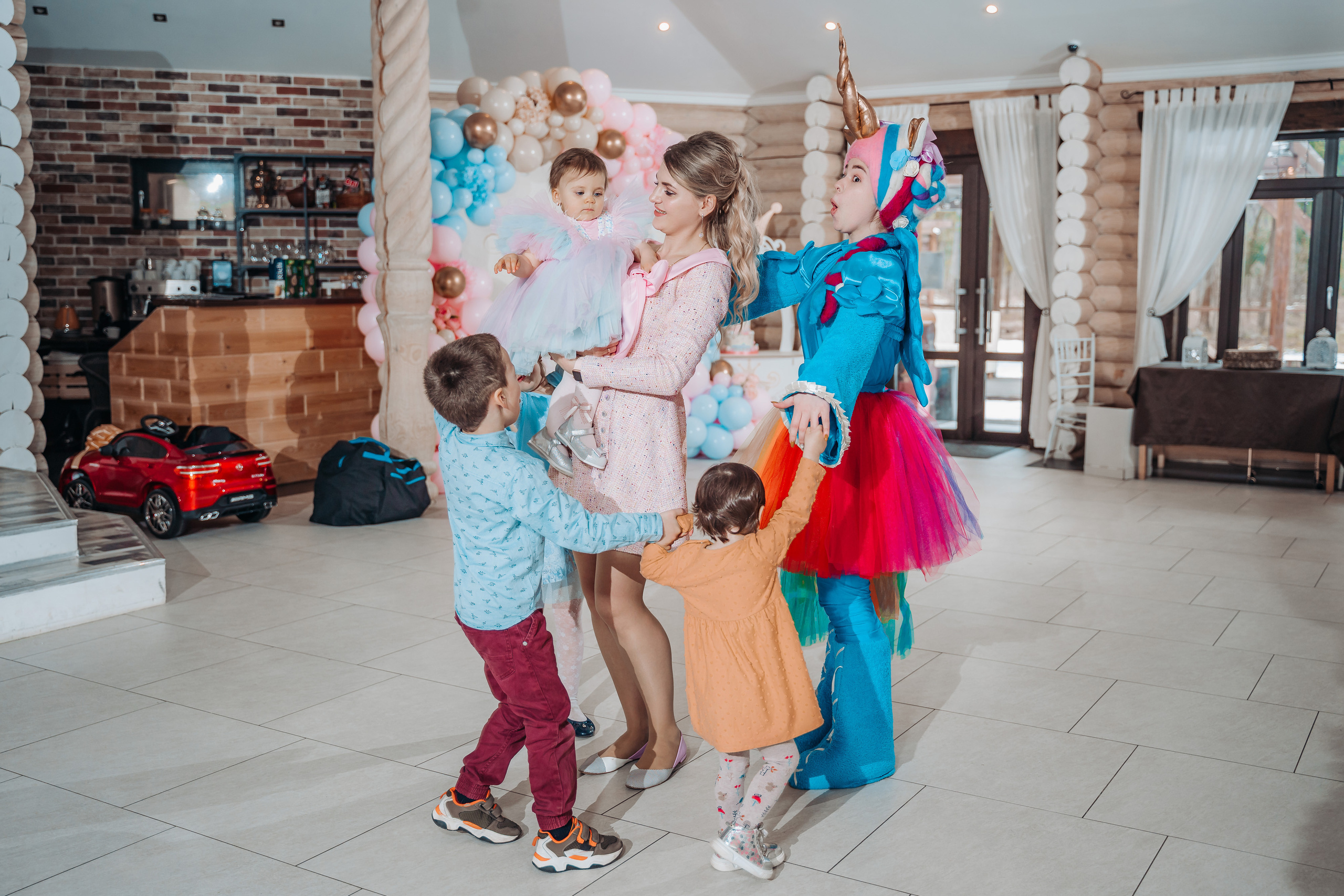 День рождения Ульяны 1 год (годовасие) в клубе Барин