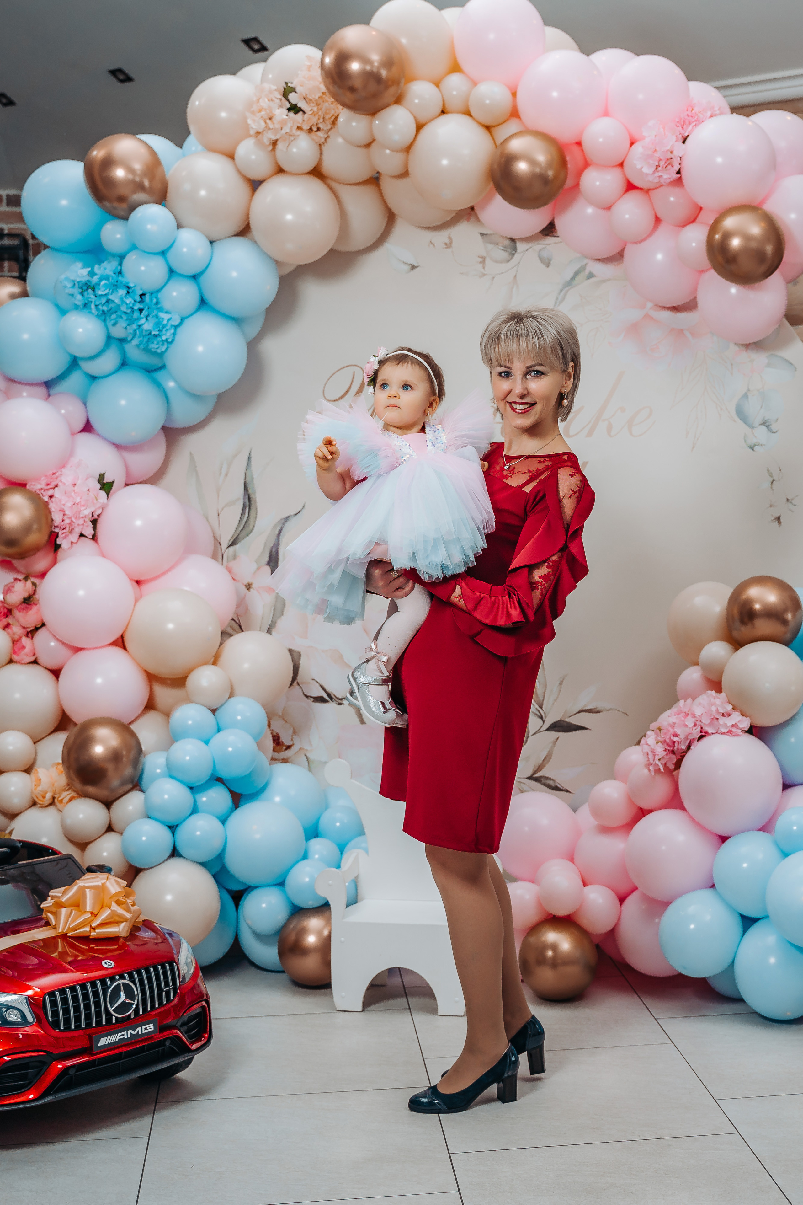 День рождения Ульяны 1 год (годовасие) в клубе Барин