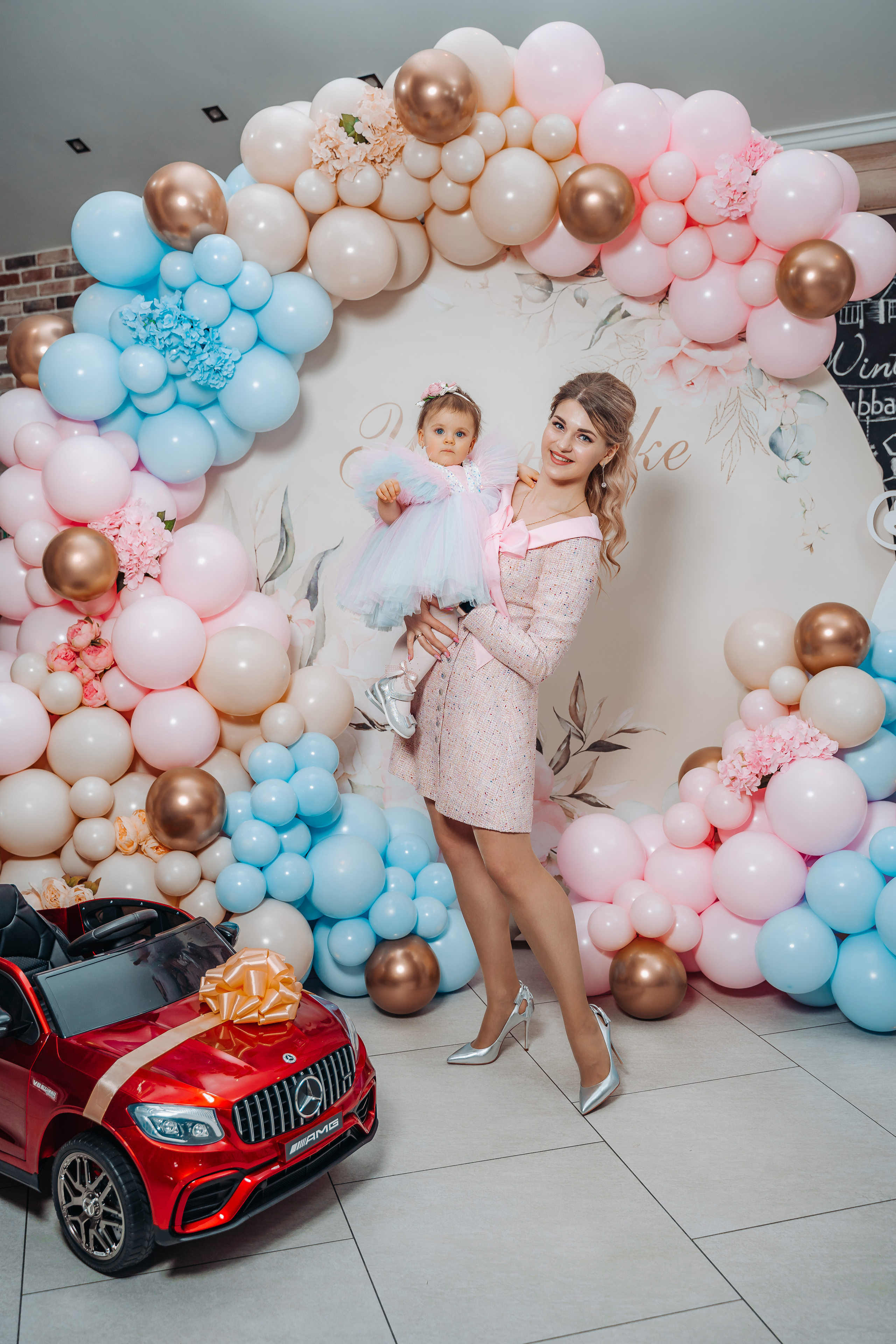 День рождения Ульяны 1 год (годовасие) в клубе Барин