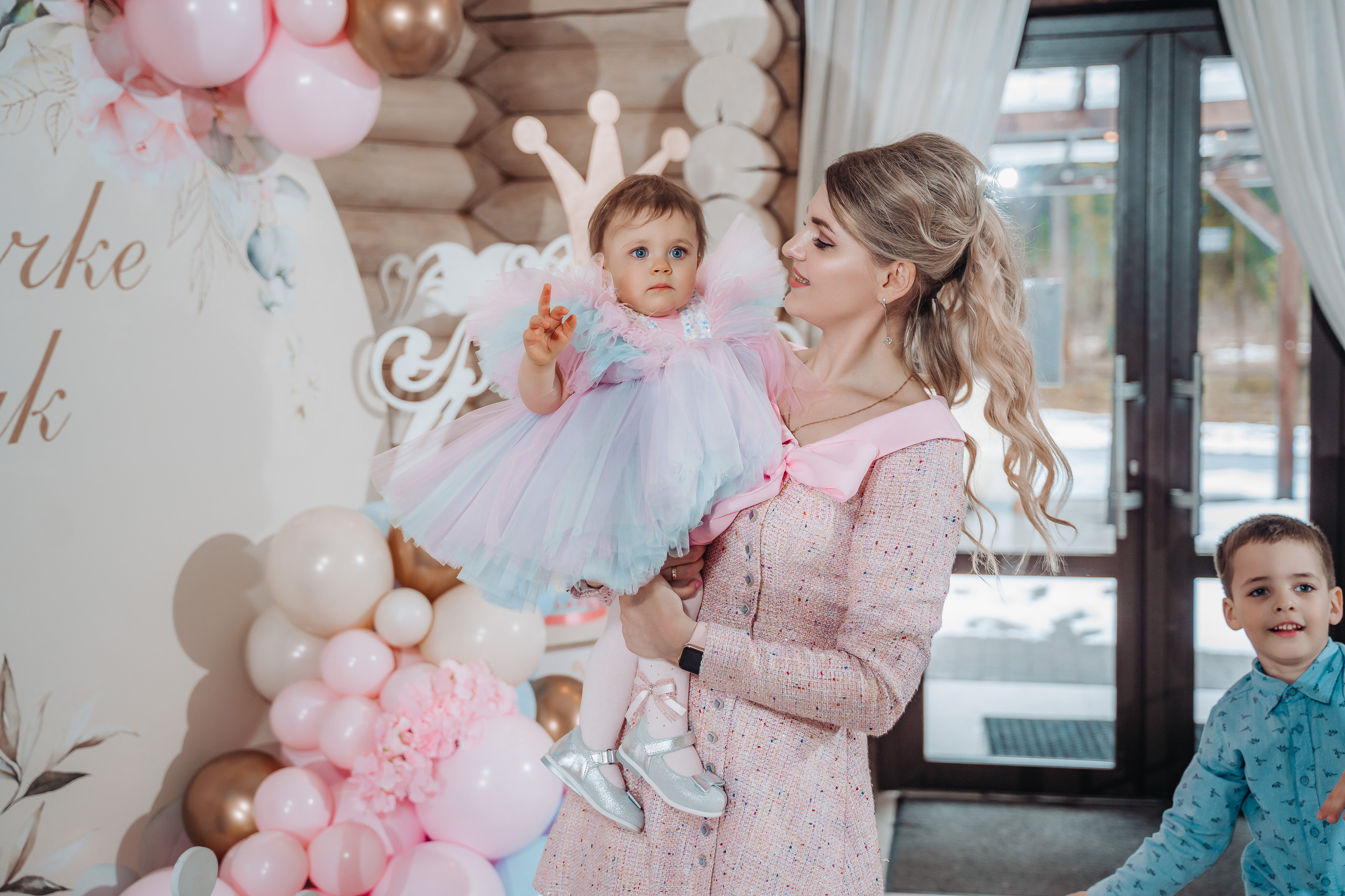 День рождения Ульяны 1 год (годовасие) в клубе Барин