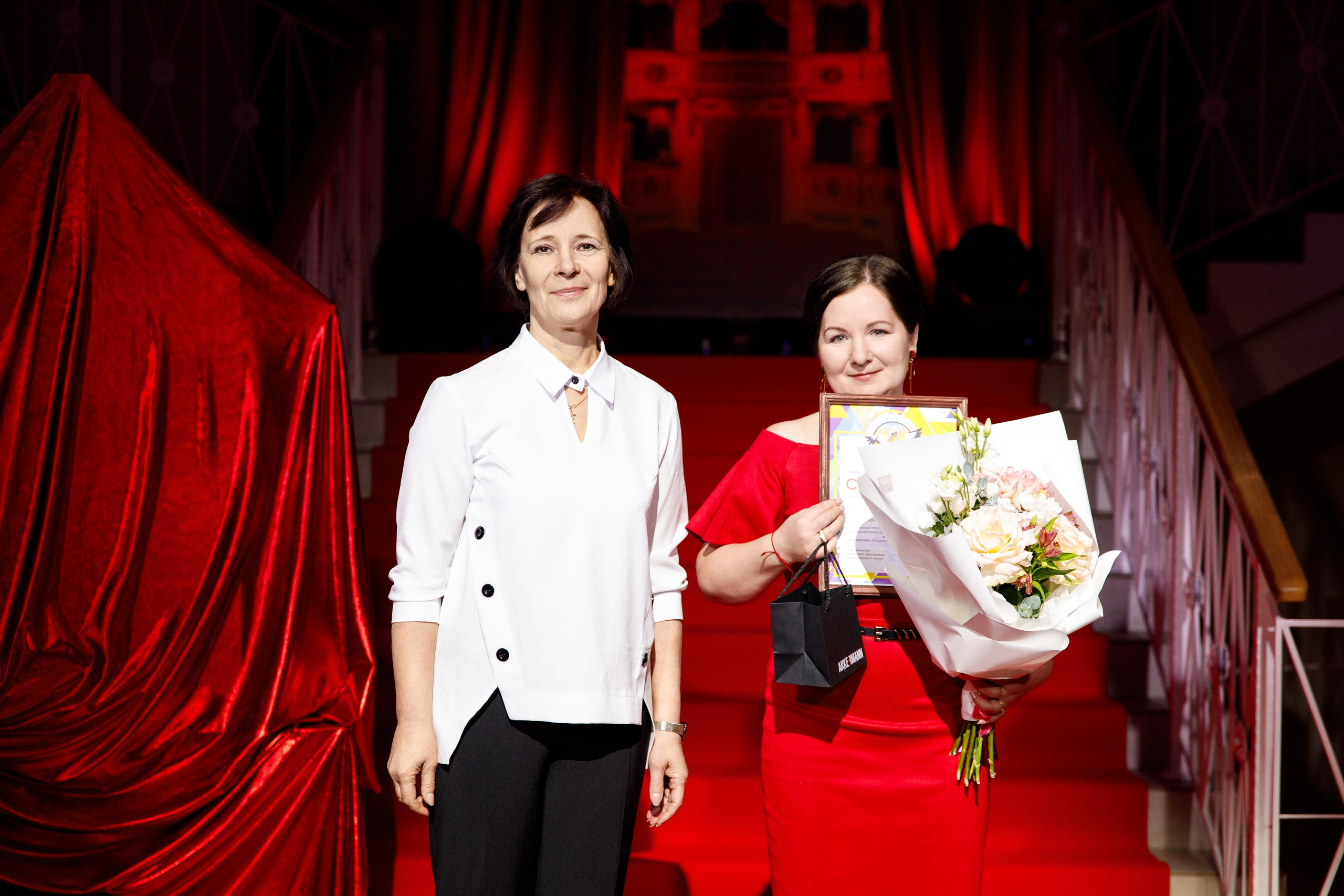 Награждение победителя конкурса «Учитель Года» г. Горнозаводск. Фотограф Дмитрий Молчанов | Фотограф Пермь | Фотограф