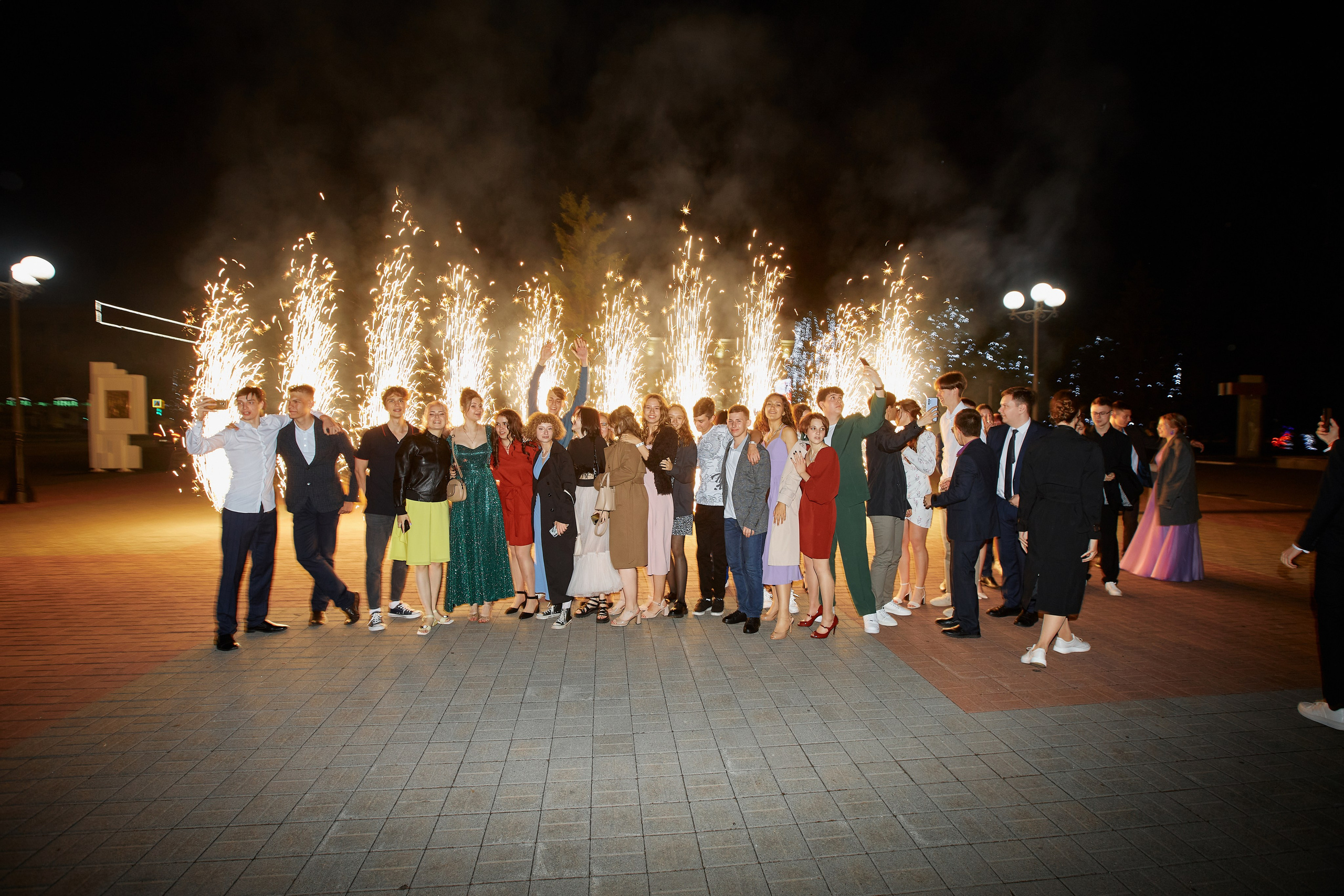 Выпускной 11 класс. Ваш фотограф Антон Колташов город Курган Тюмень Челябинск Екатеринбург