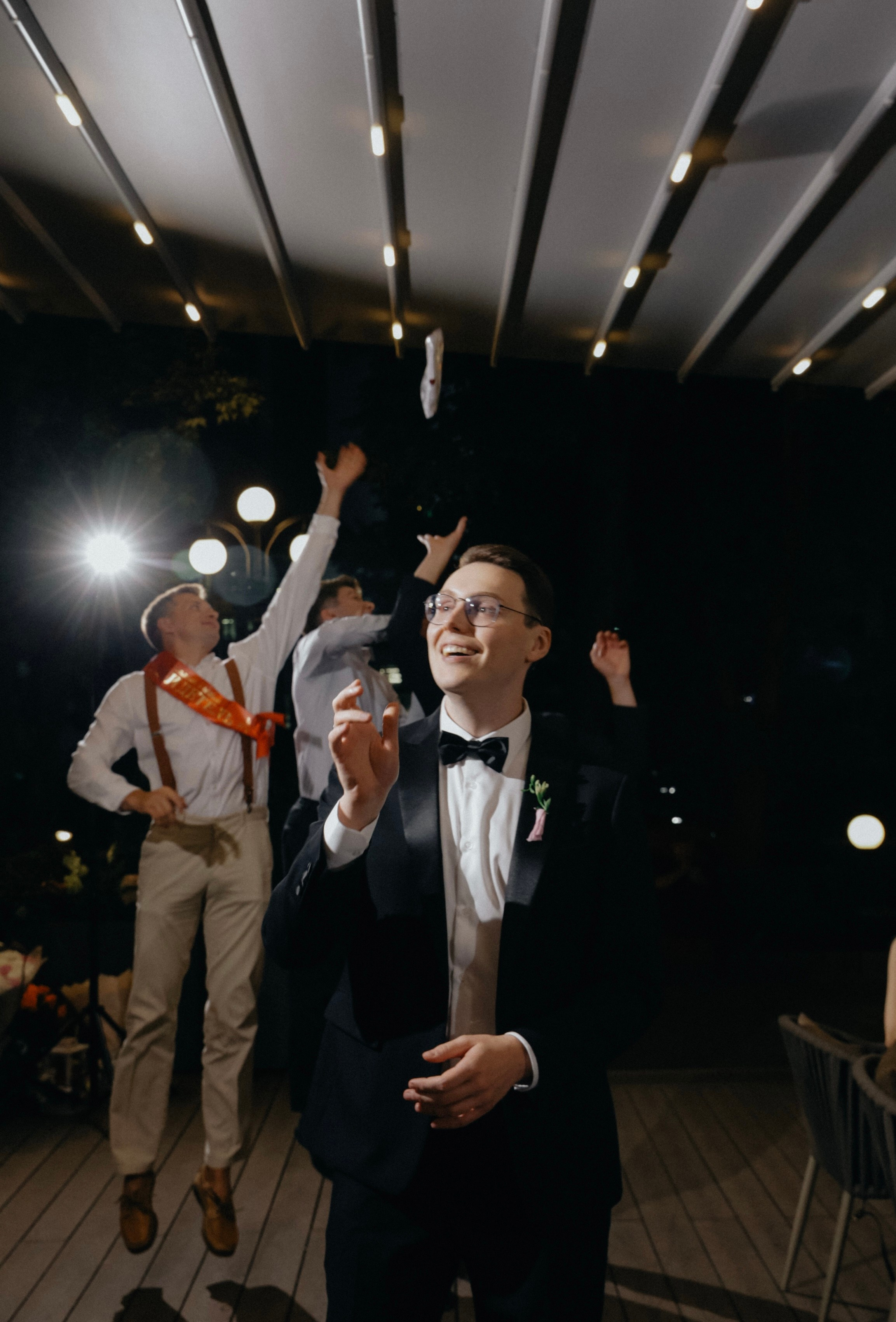 Теплый август