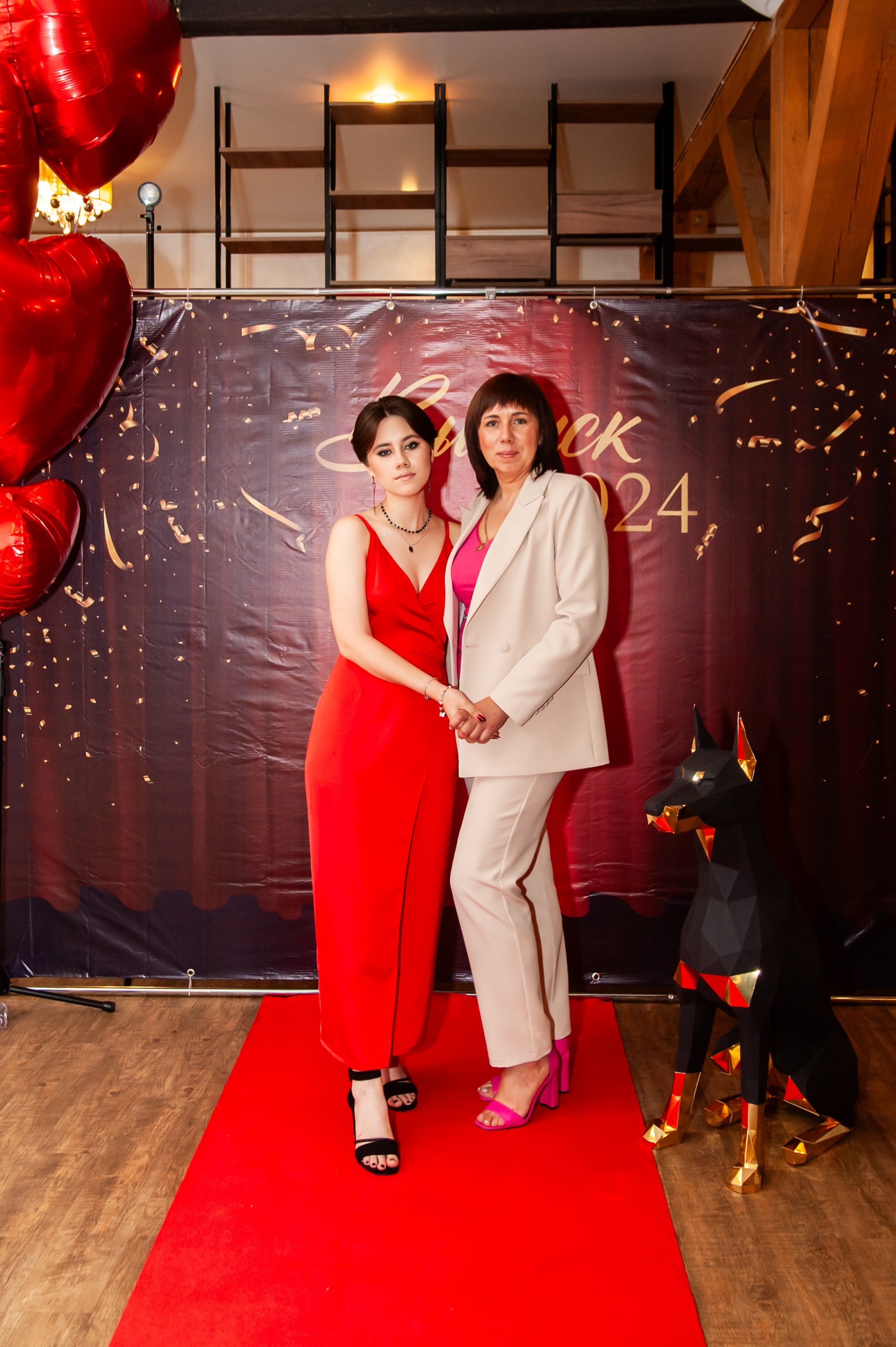 Выпускной МАОУ СОШ № 17 им. Эдуарда Есаяна. Свадебный и семейный фотограф Денис Лукьянов в Краснодаре, Краснодарском крае и Республике Крым