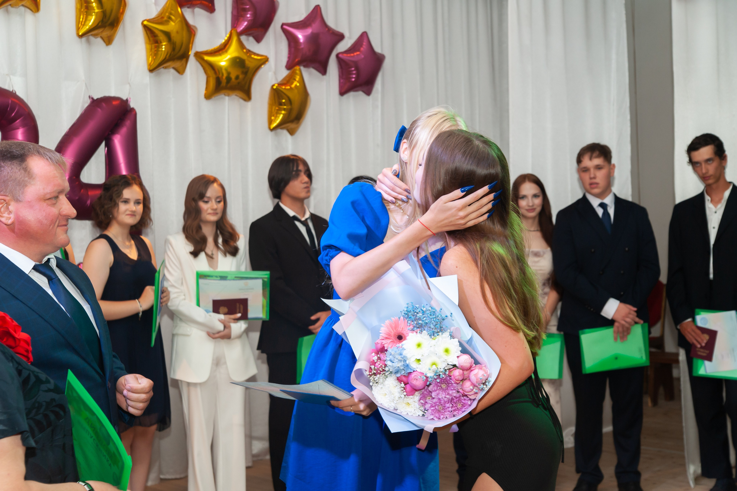 Выпускной МАОУ СОШ № 17 им. Эдуарда Есаяна. Свадебный и семейный фотограф Денис Лукьянов в Краснодаре, Краснодарском крае и Республике Крым