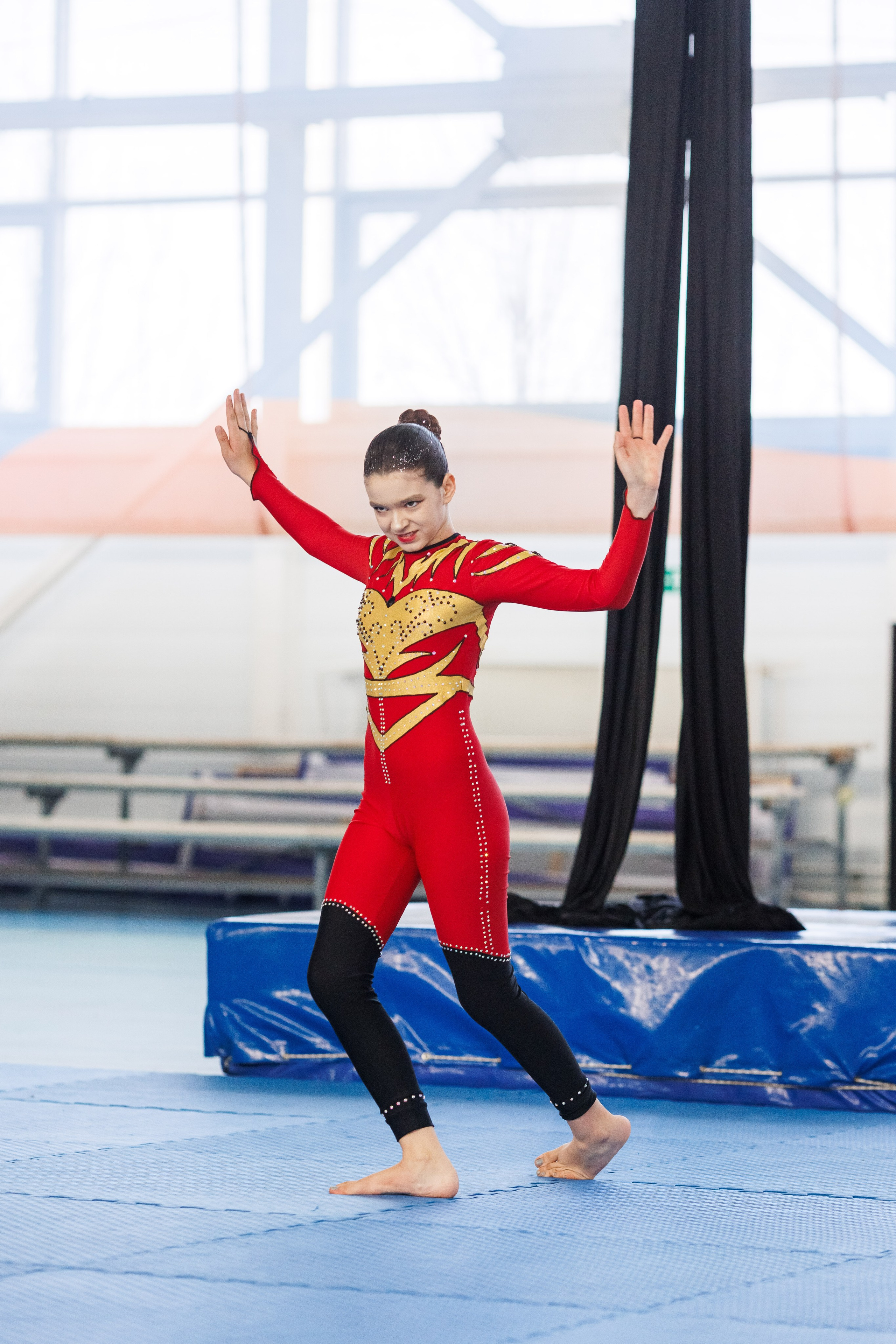 Воздушная гимнастика. Фотограф Шейдаев Эмин г. Волгоград