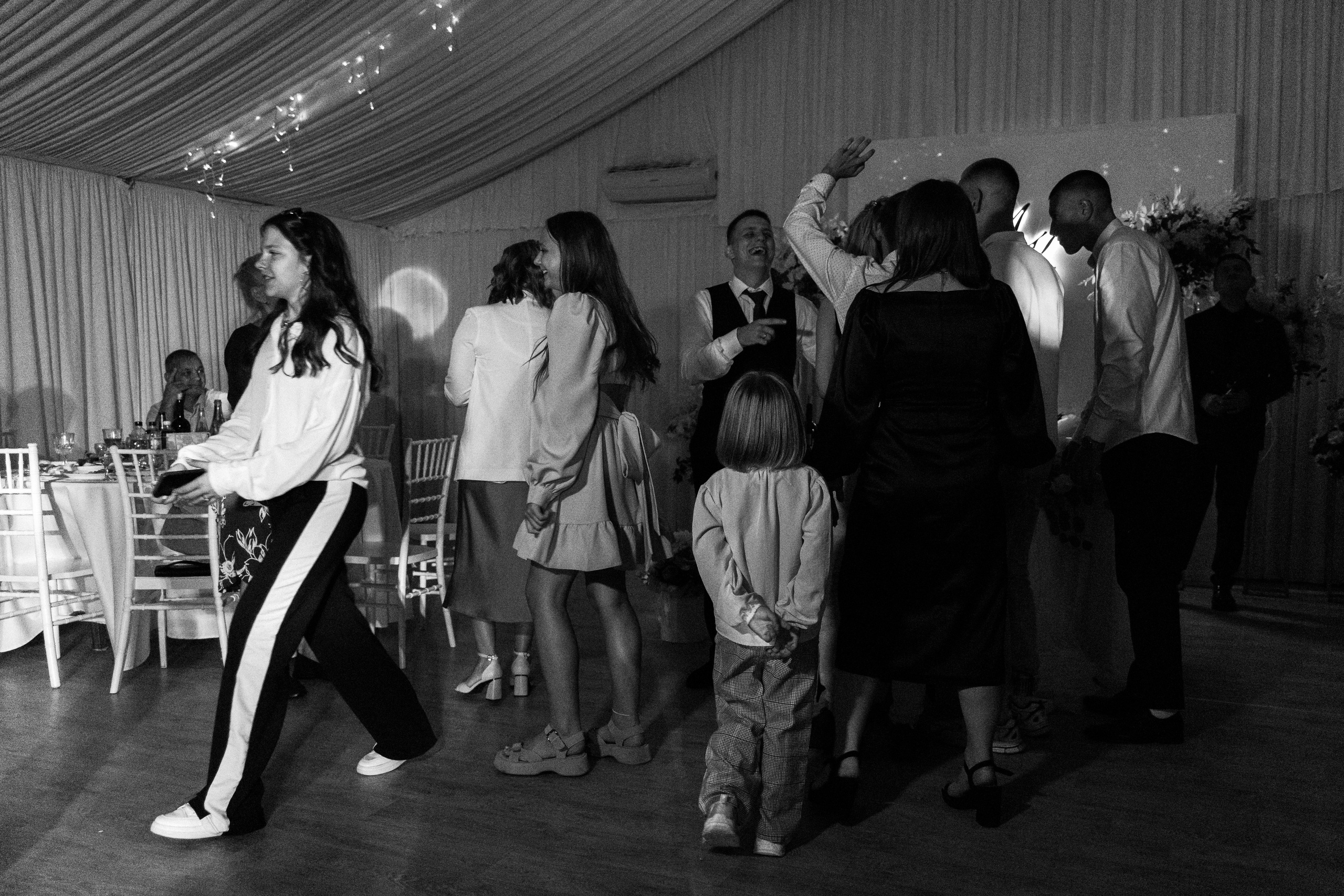 Ксения и Антон (полный день). Фотограф в Барнауле Юлия Садвокасова