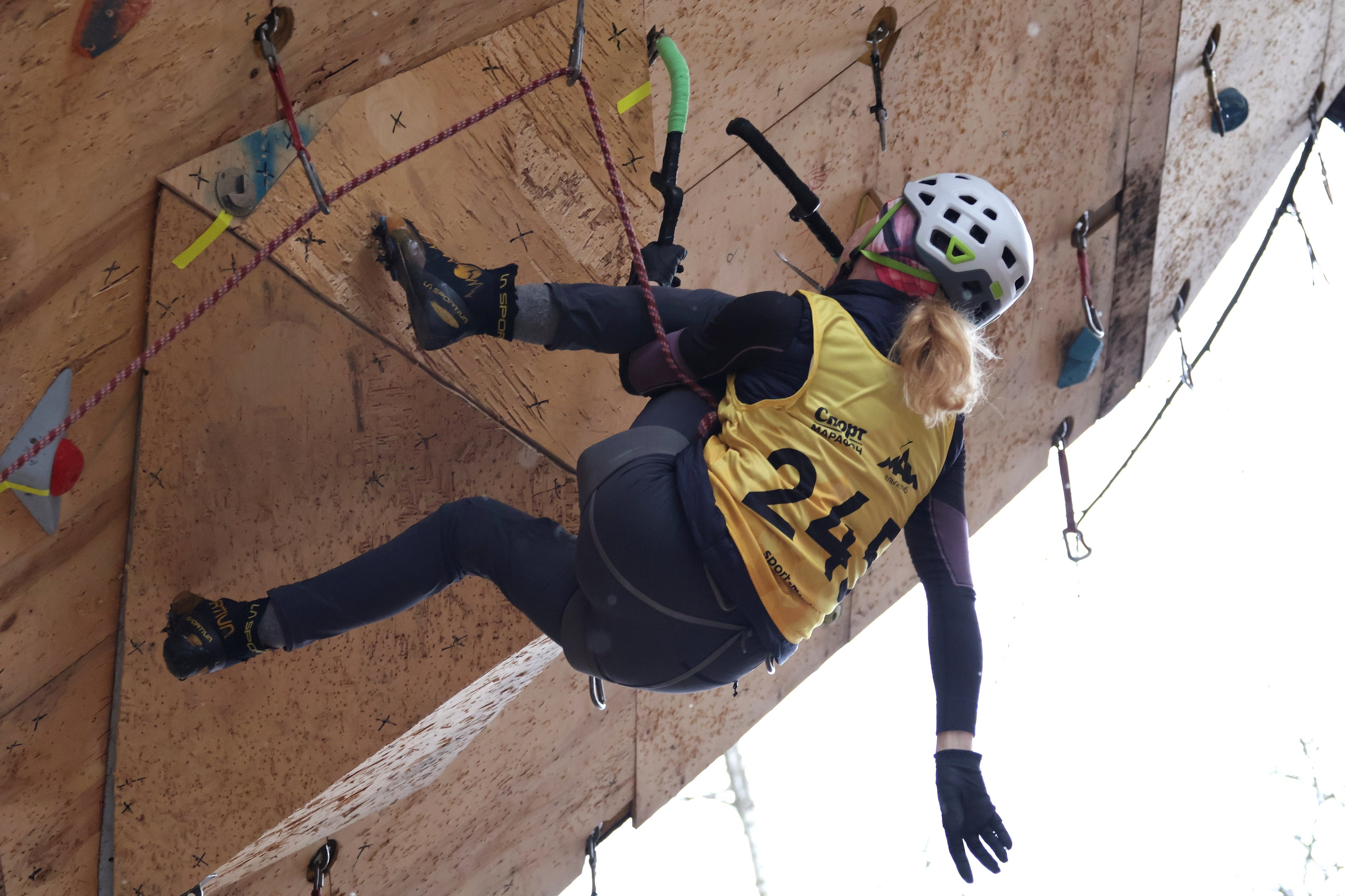 Чемпионат Москвы по ледолазанию. Спортивный и репортажный фотограф Ермакова Светлана